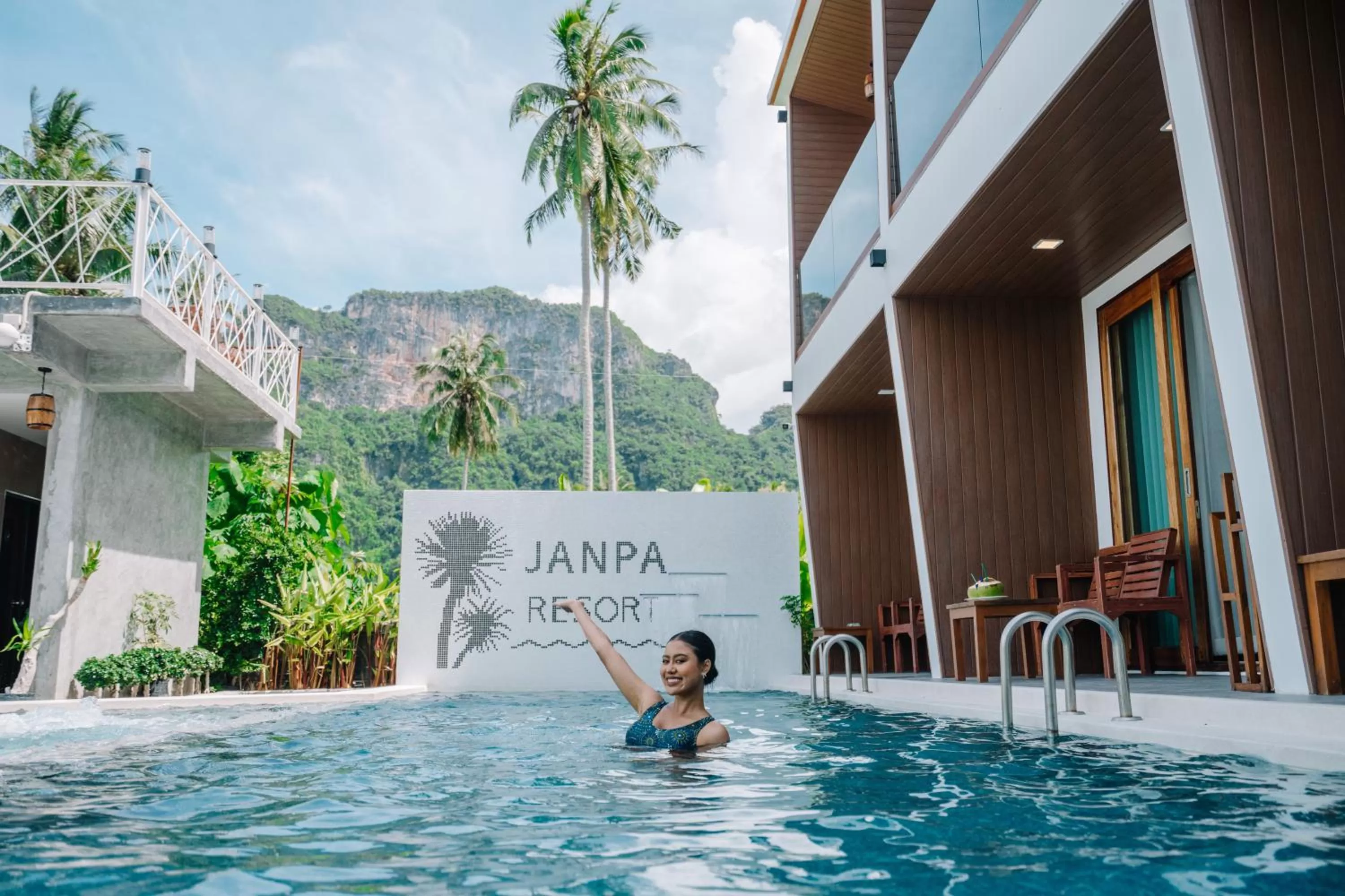 Swimming pool in Janpa Resort