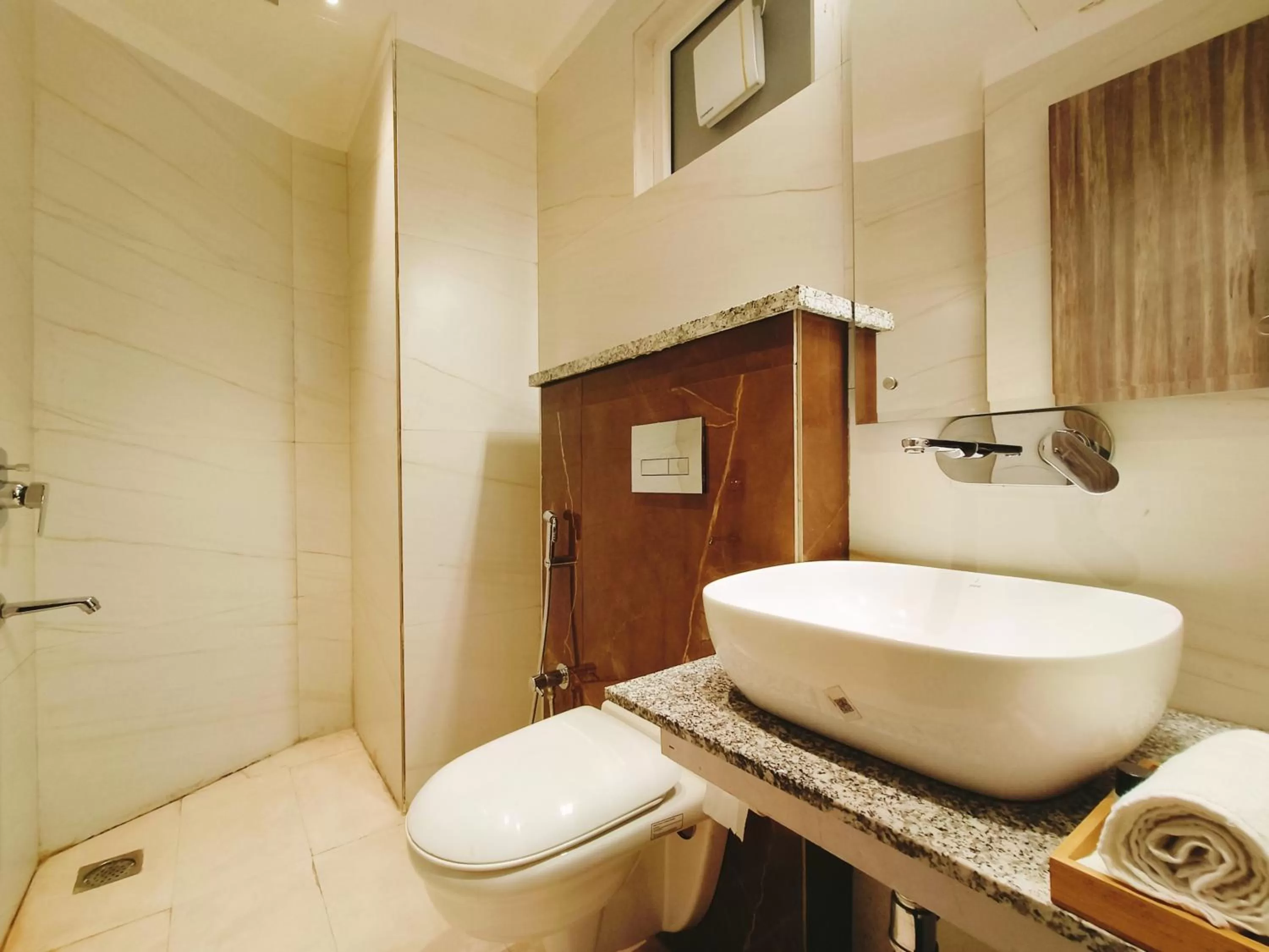Bathroom in Aura Rooms