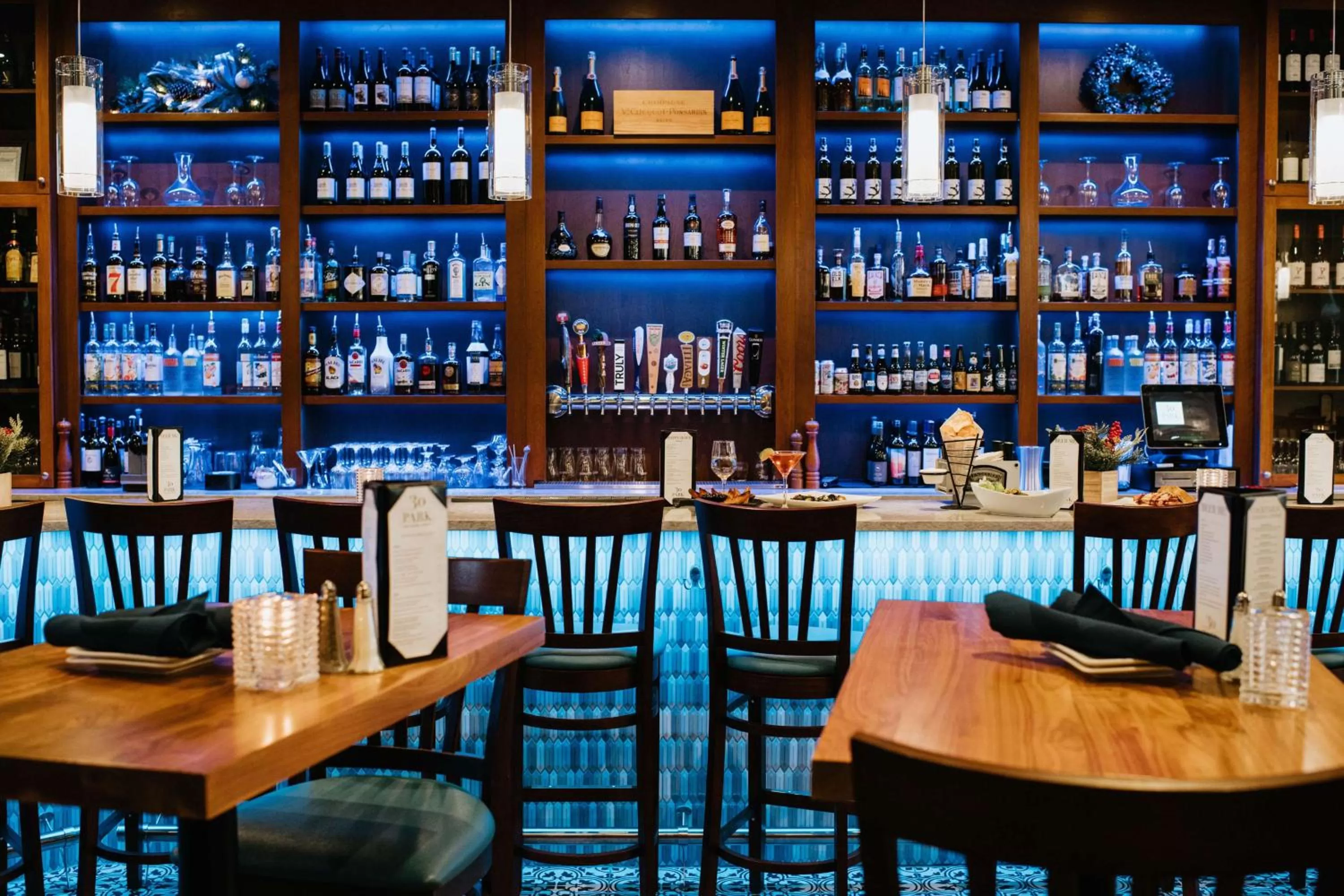 Lounge or bar in Hilton Garden Inn Clifton Park