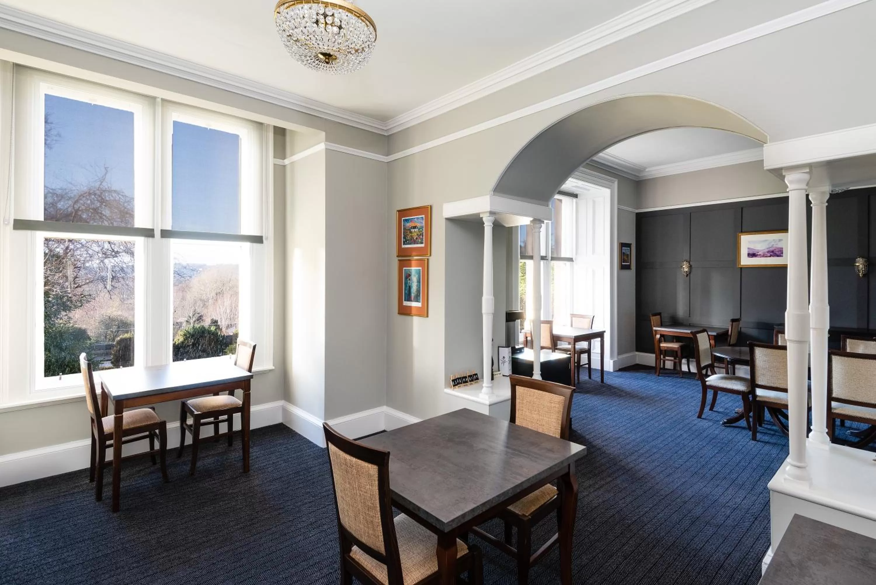 Restaurant/places to eat in Sunbank House Metro Hotel