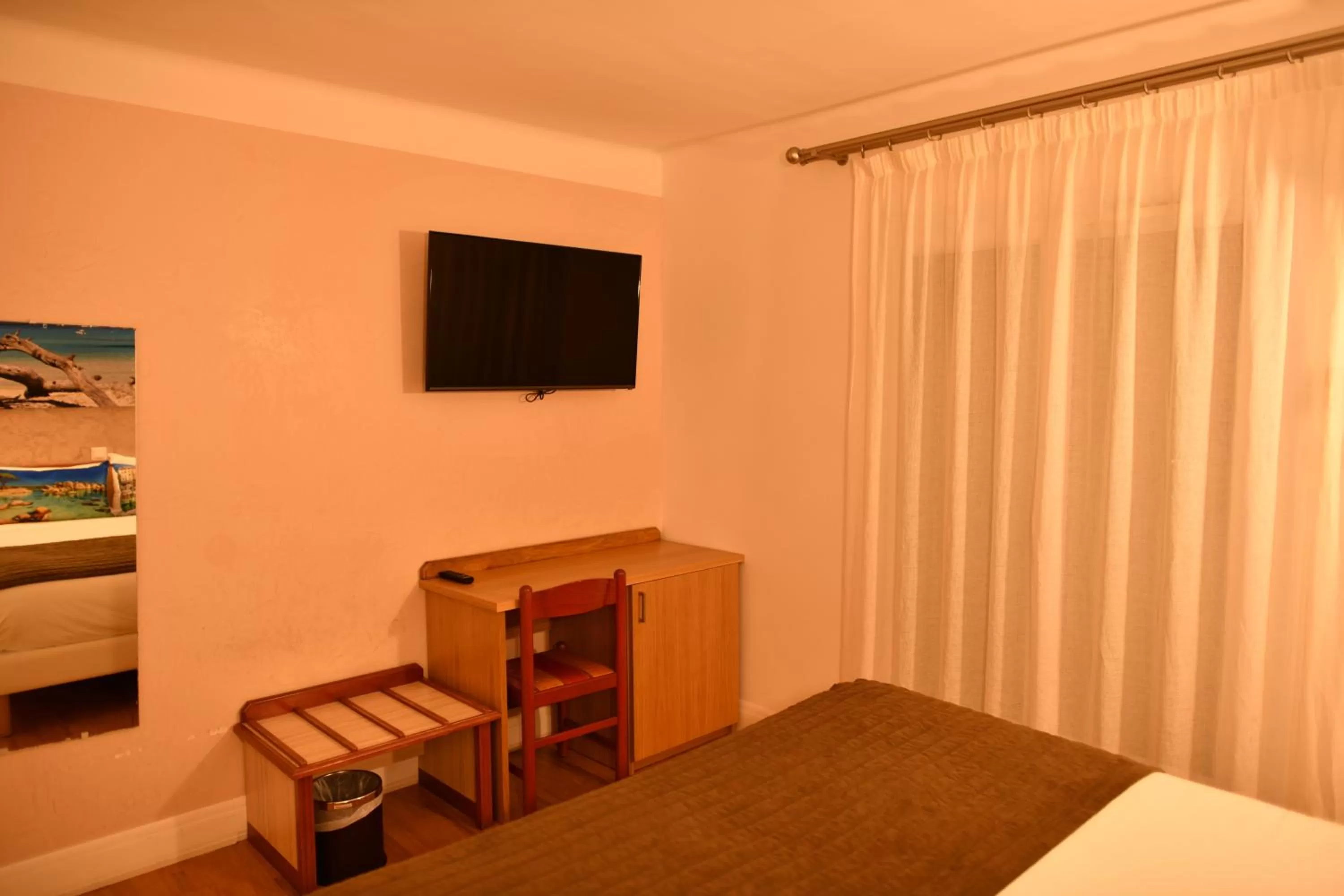 Bed in Hôtel Le Claridge