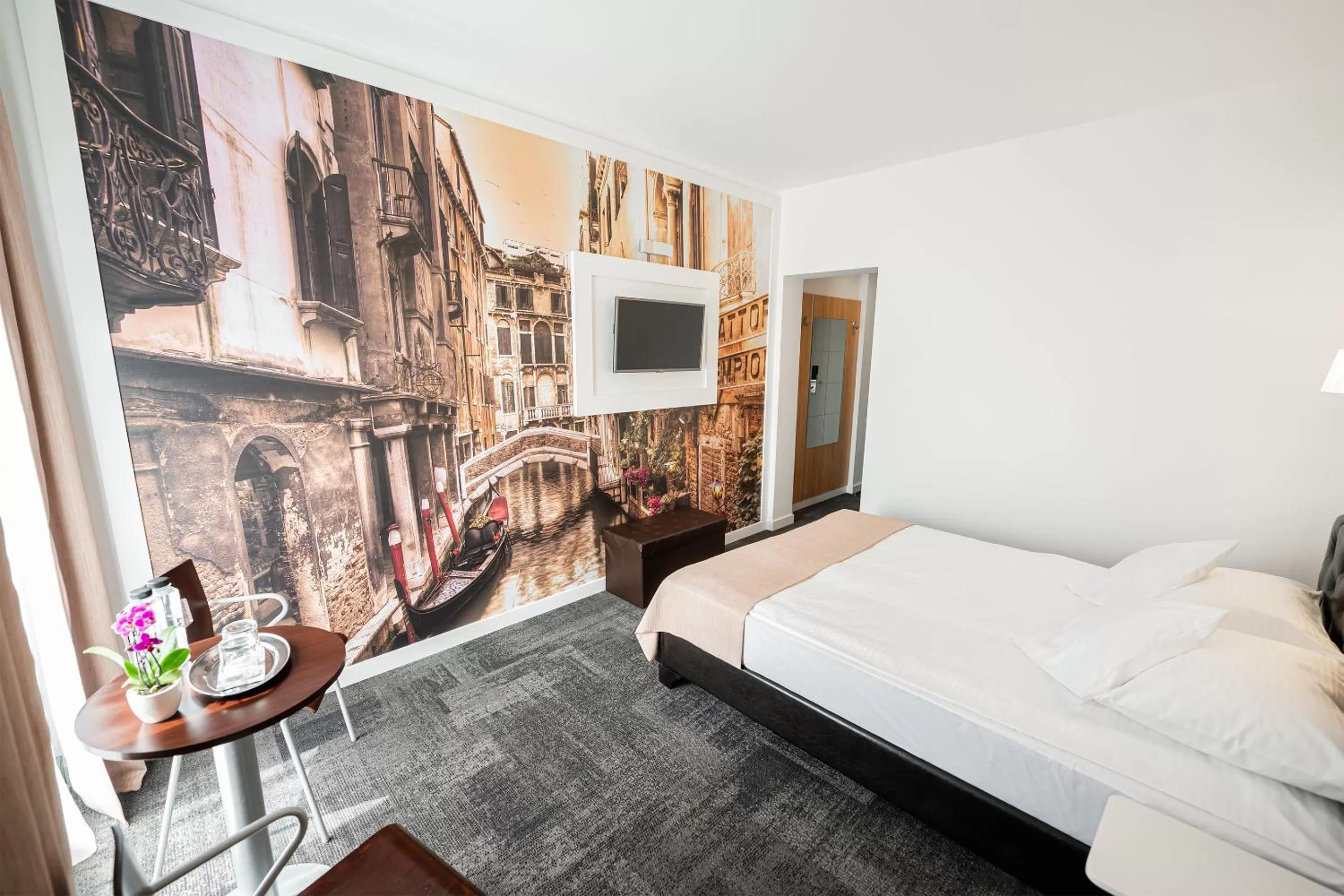 TV and multimedia, Bed in MyContinental Suceava