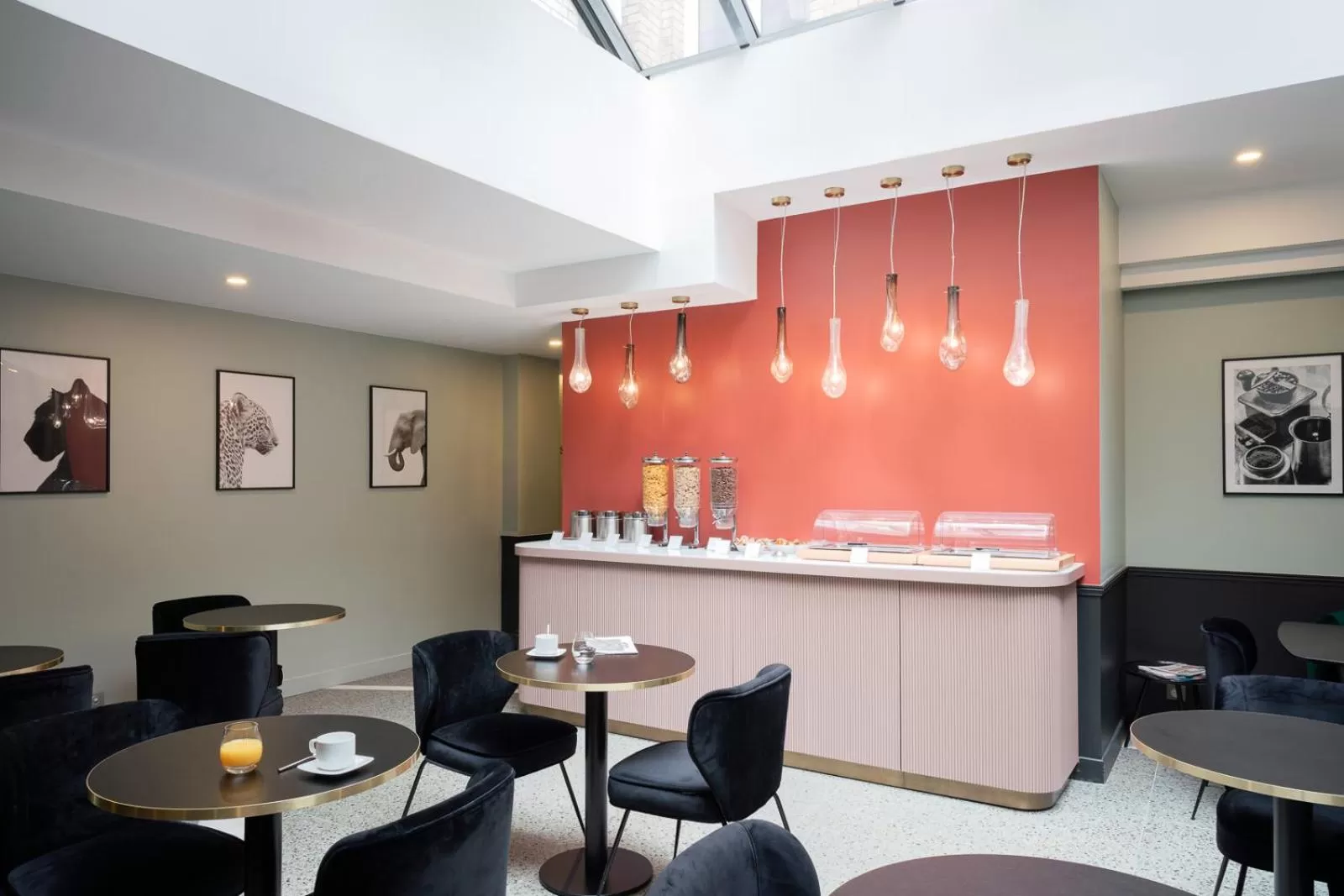 Breakfast in Hôtel 31 - Paris Tour Eiffel