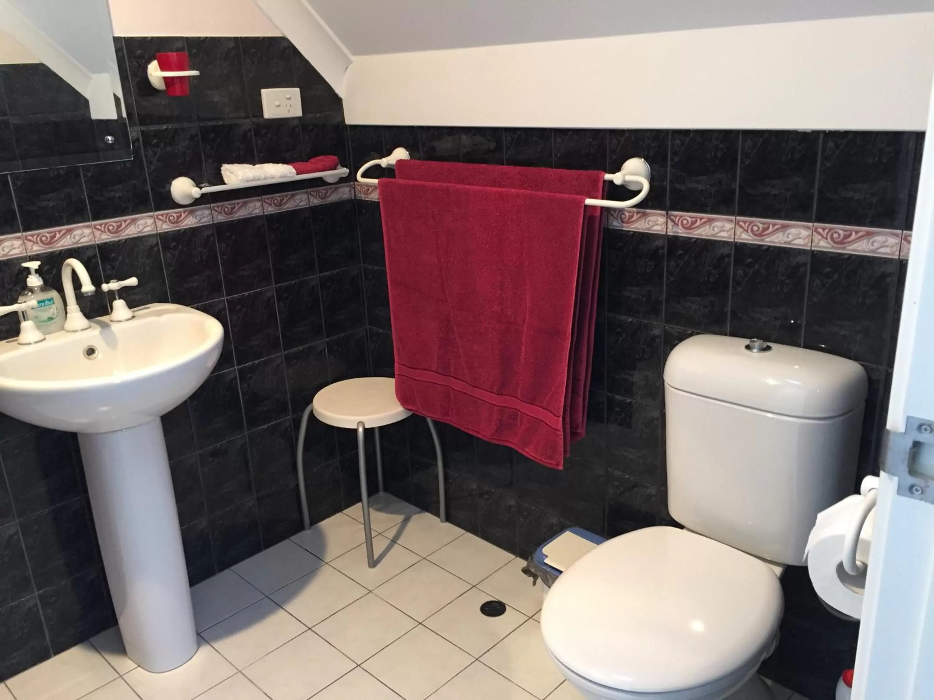 Shower in Aarn House B&B Airport Accommodation