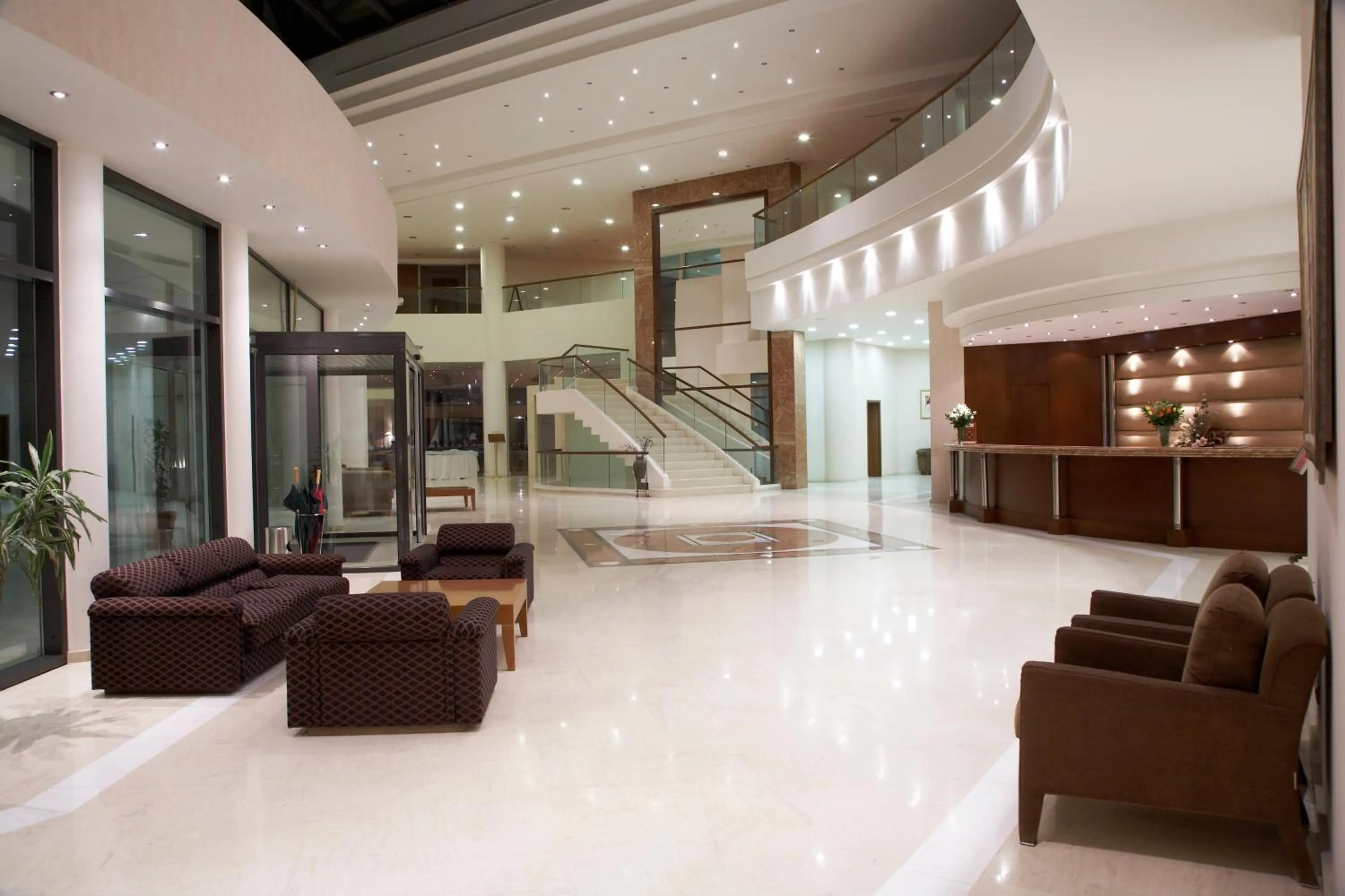 Lobby or reception in Ramada Plaza by Wyndham Thraki