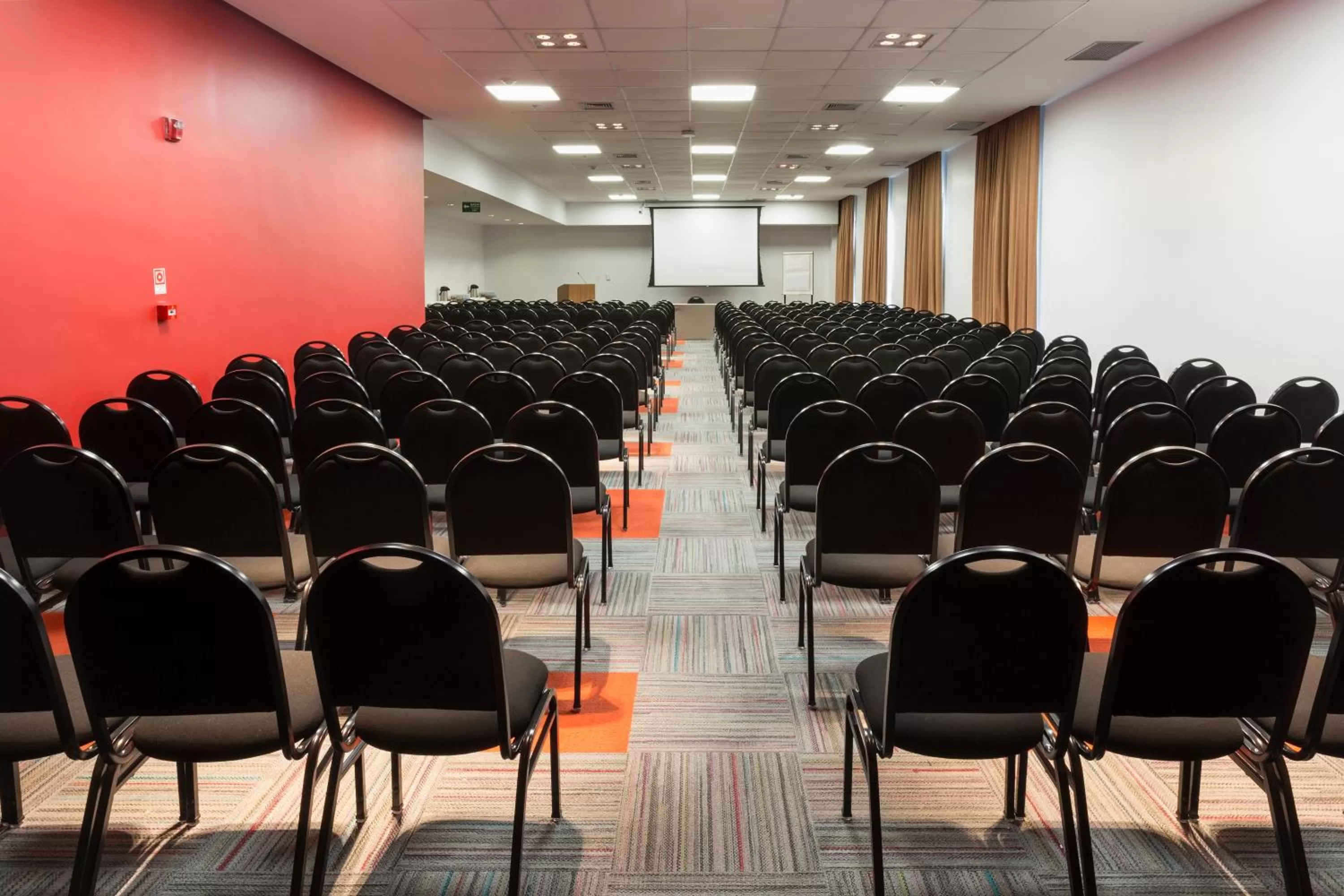 Business facilities in Comfort Hotel Santos