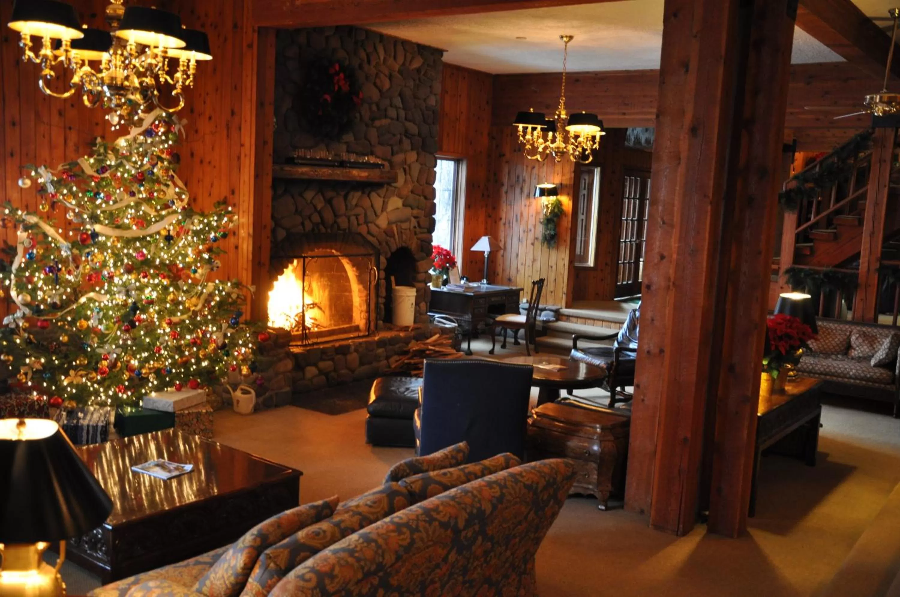 Lobby or reception in Kandahar Lodge at Whitefish Mountain Resort
