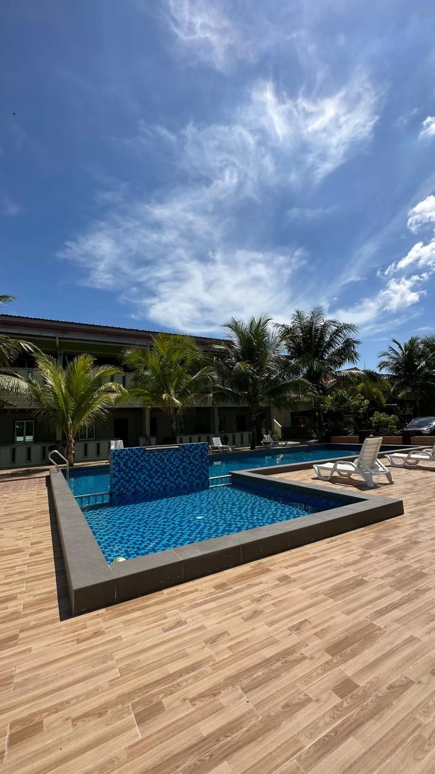 Swimming pool in Cenang Room Rahsia Motel