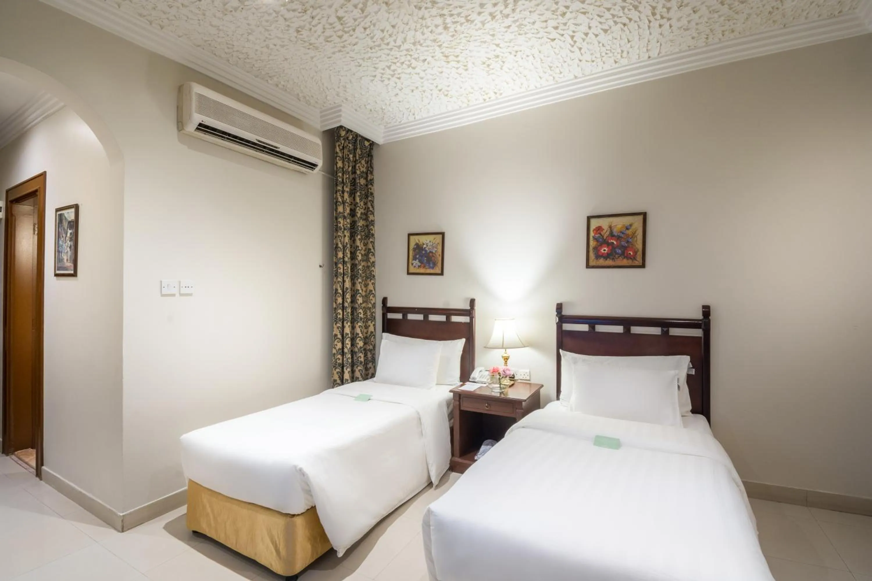 Standard Twin Room in Boudl Al Fayhaa