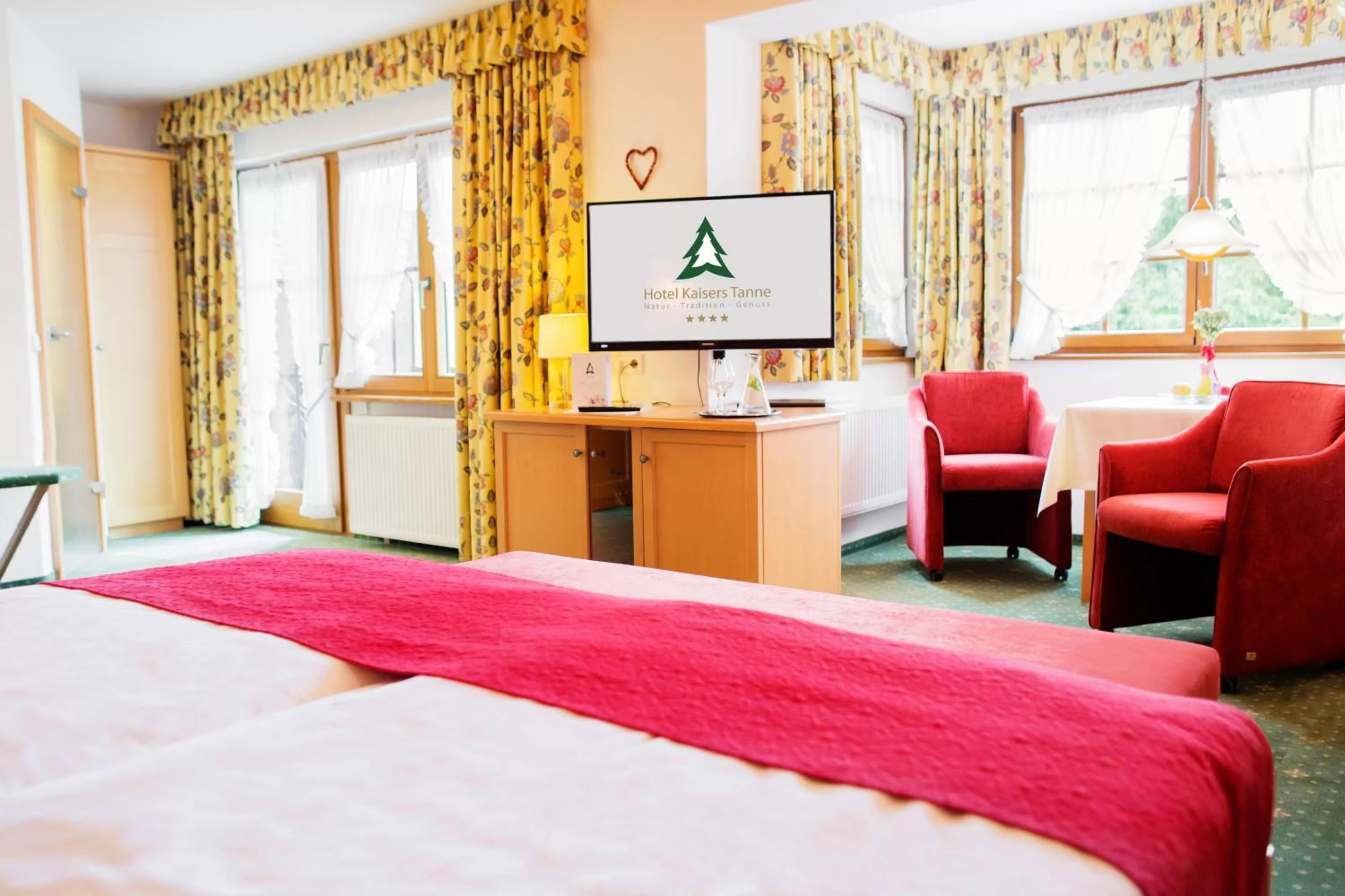 Bed in Kaisers Tanne - Premium Alles Inklusive Hotel