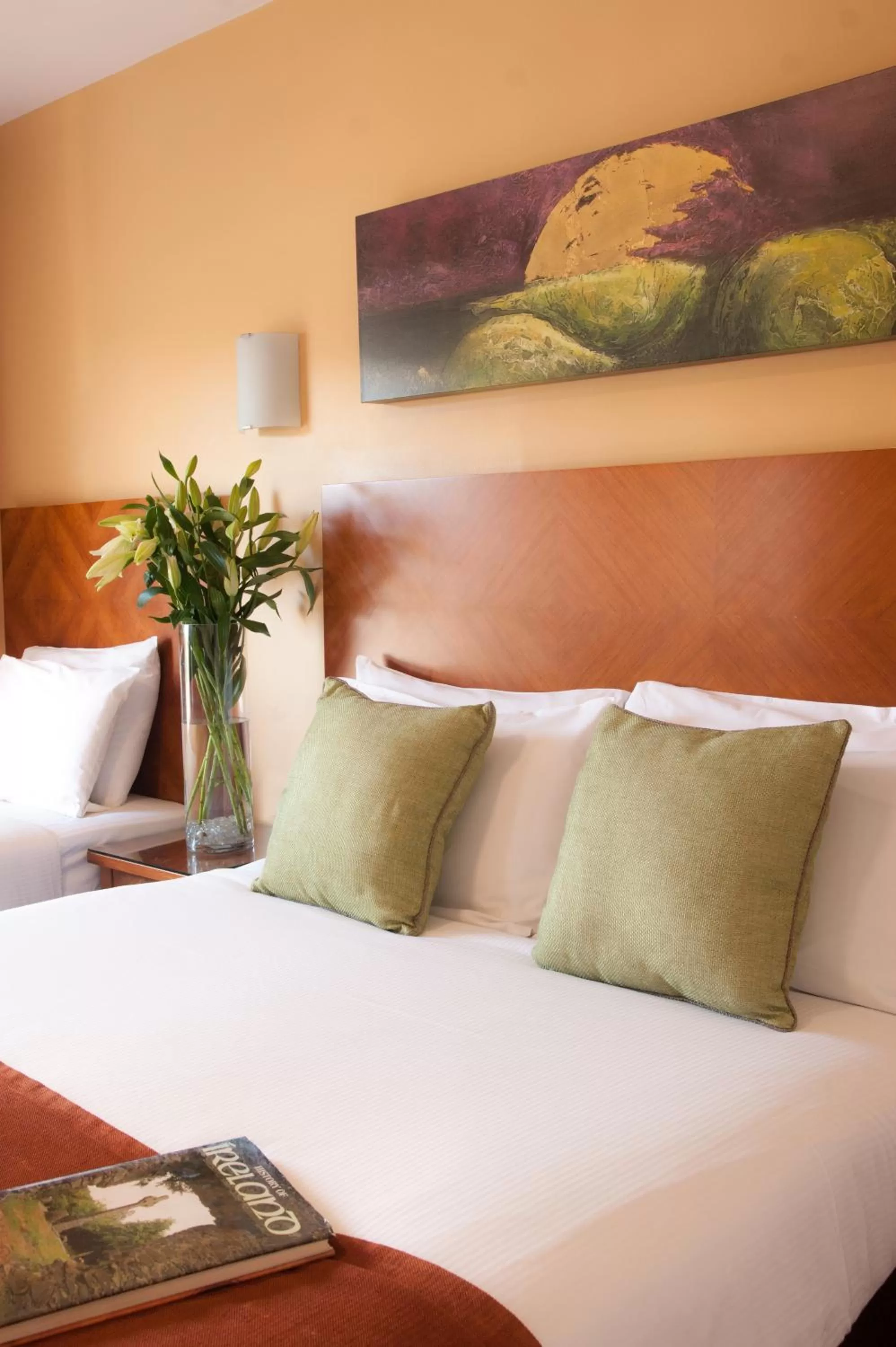 Bedroom, Bed in Treacys Hotel & Leisure Centre Waterford