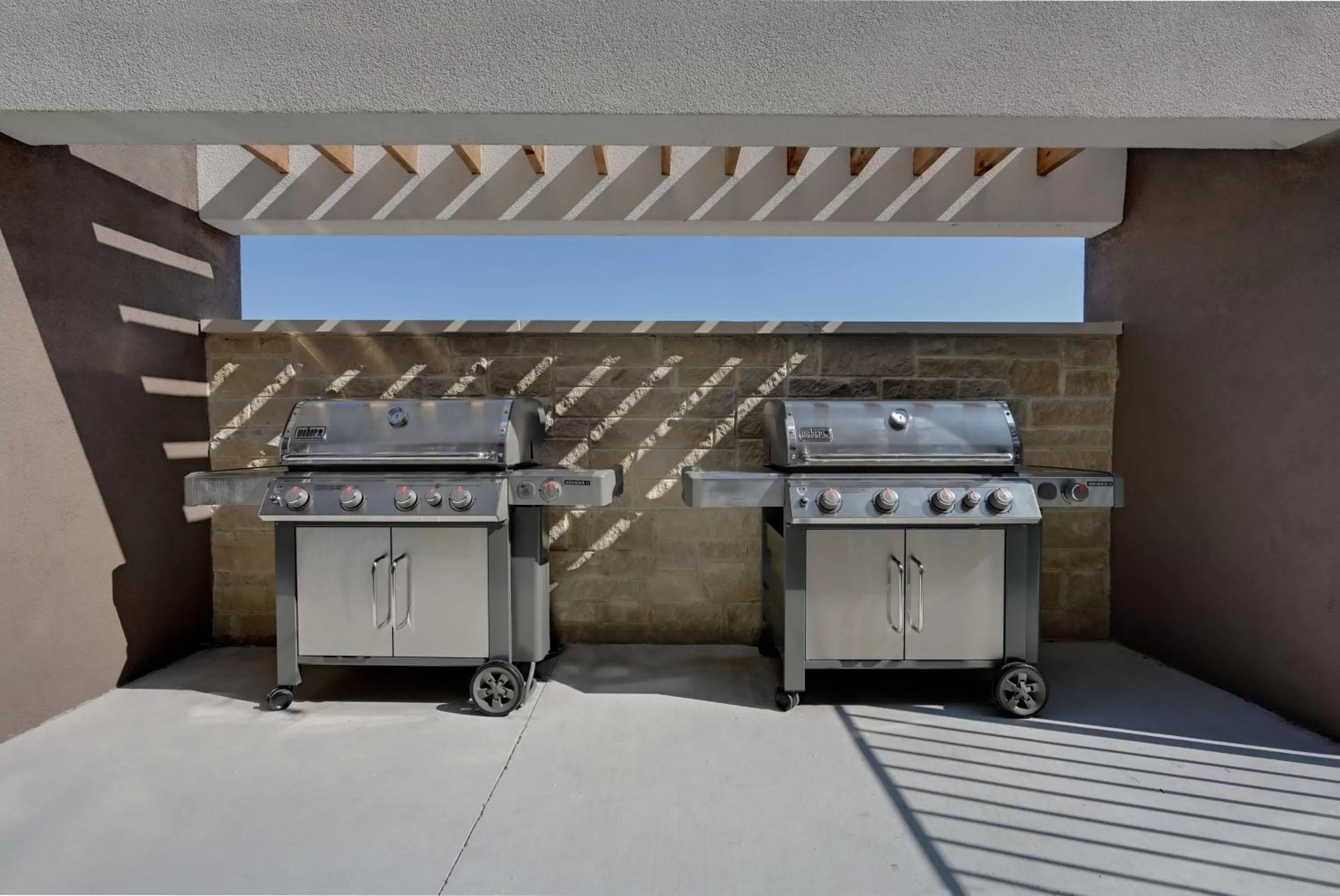 Patio in Home2 Suites By Hilton Temple