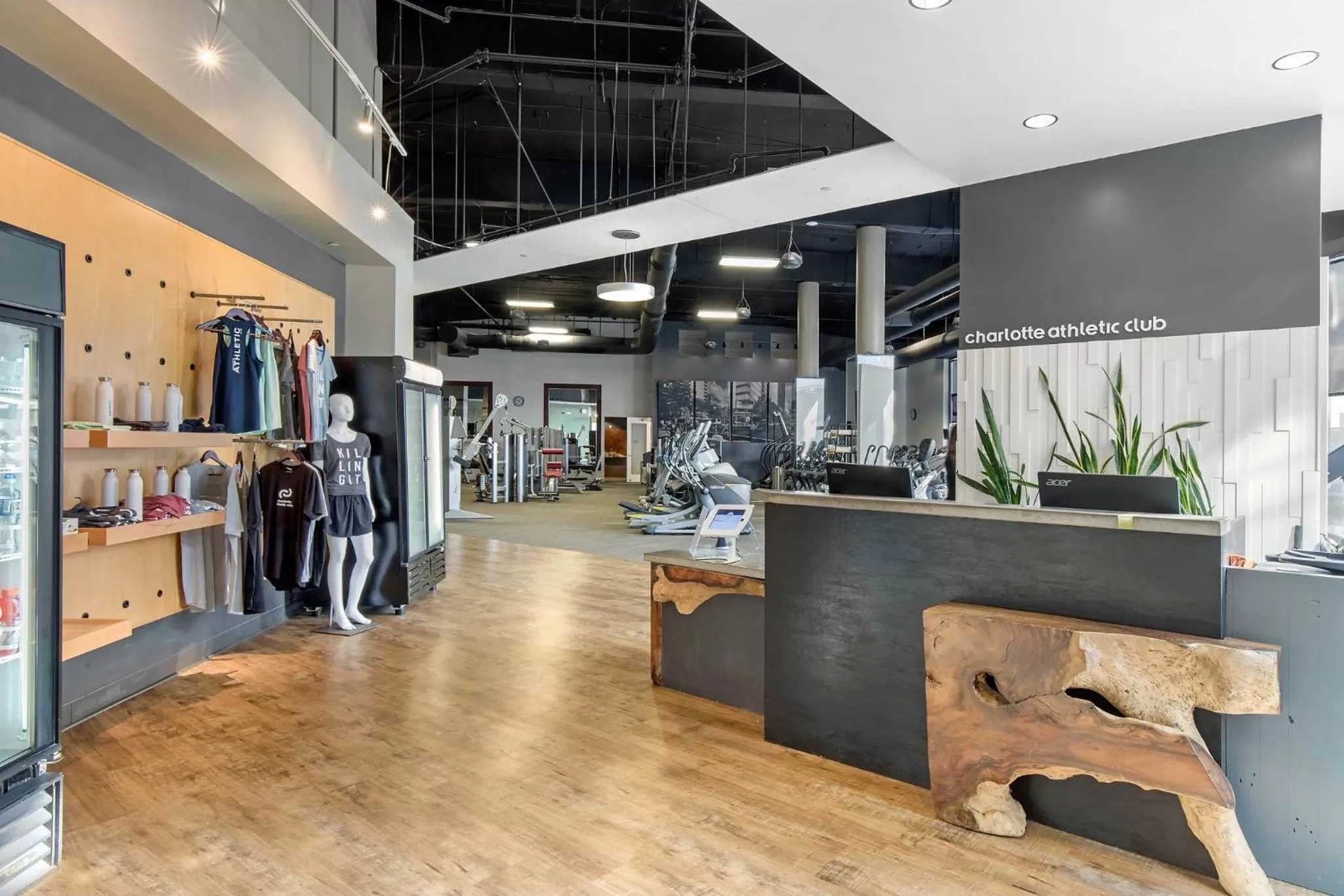 Fitness centre/facilities in Omni Charlotte Hotel