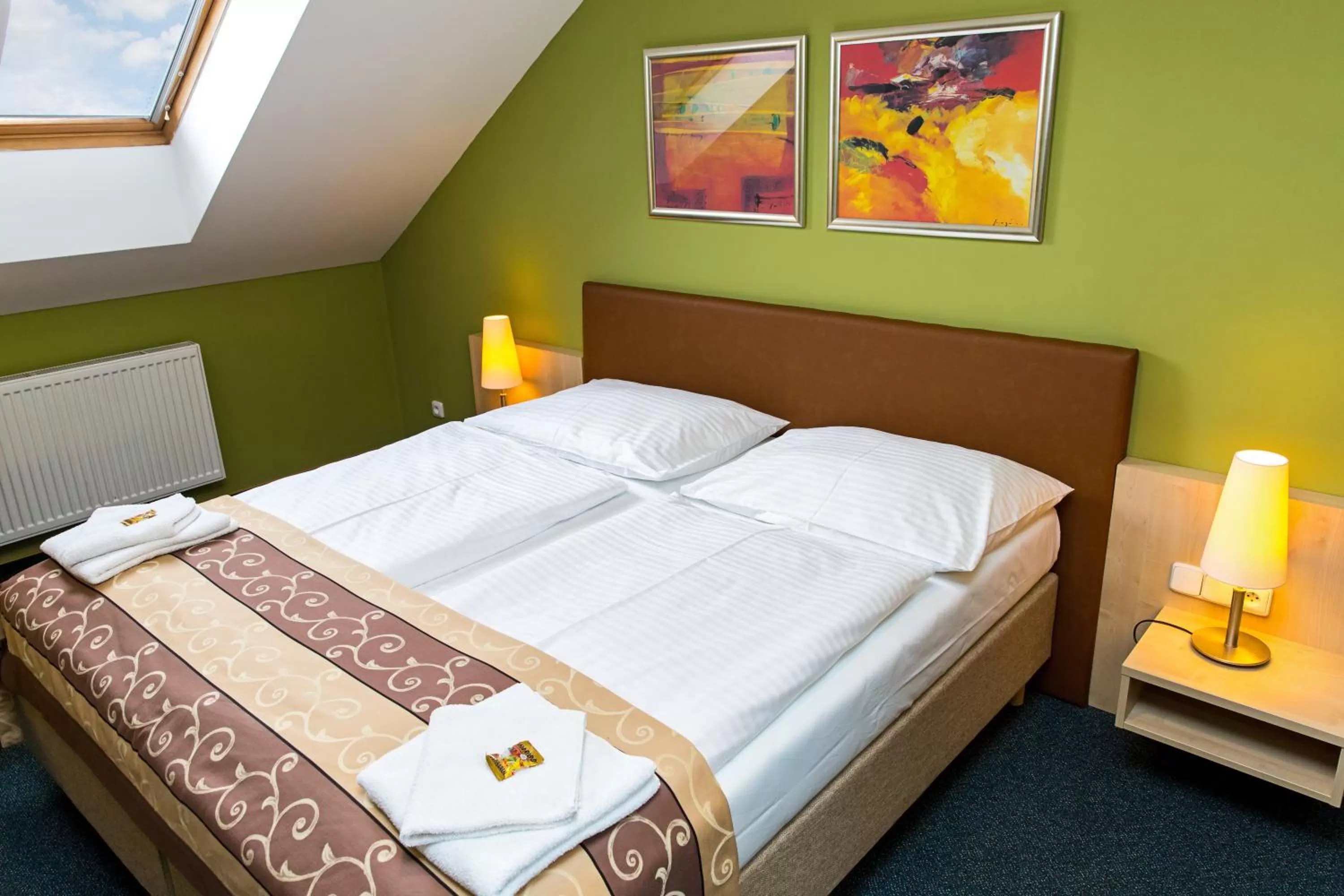Bed in Hotel Rieger Garni