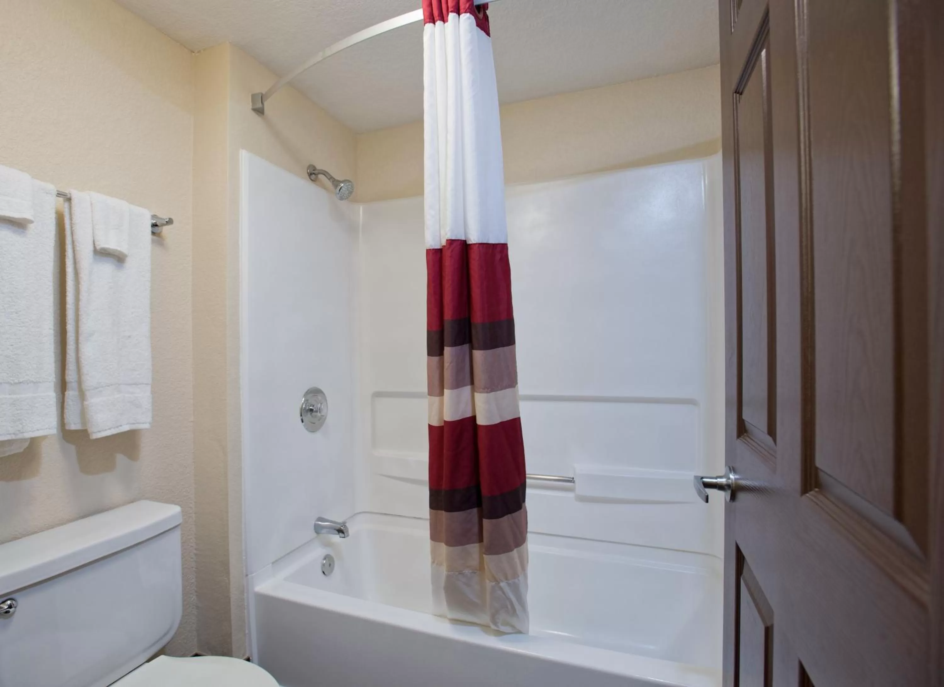 Bathroom in Red Roof Inn Corpus Christi South