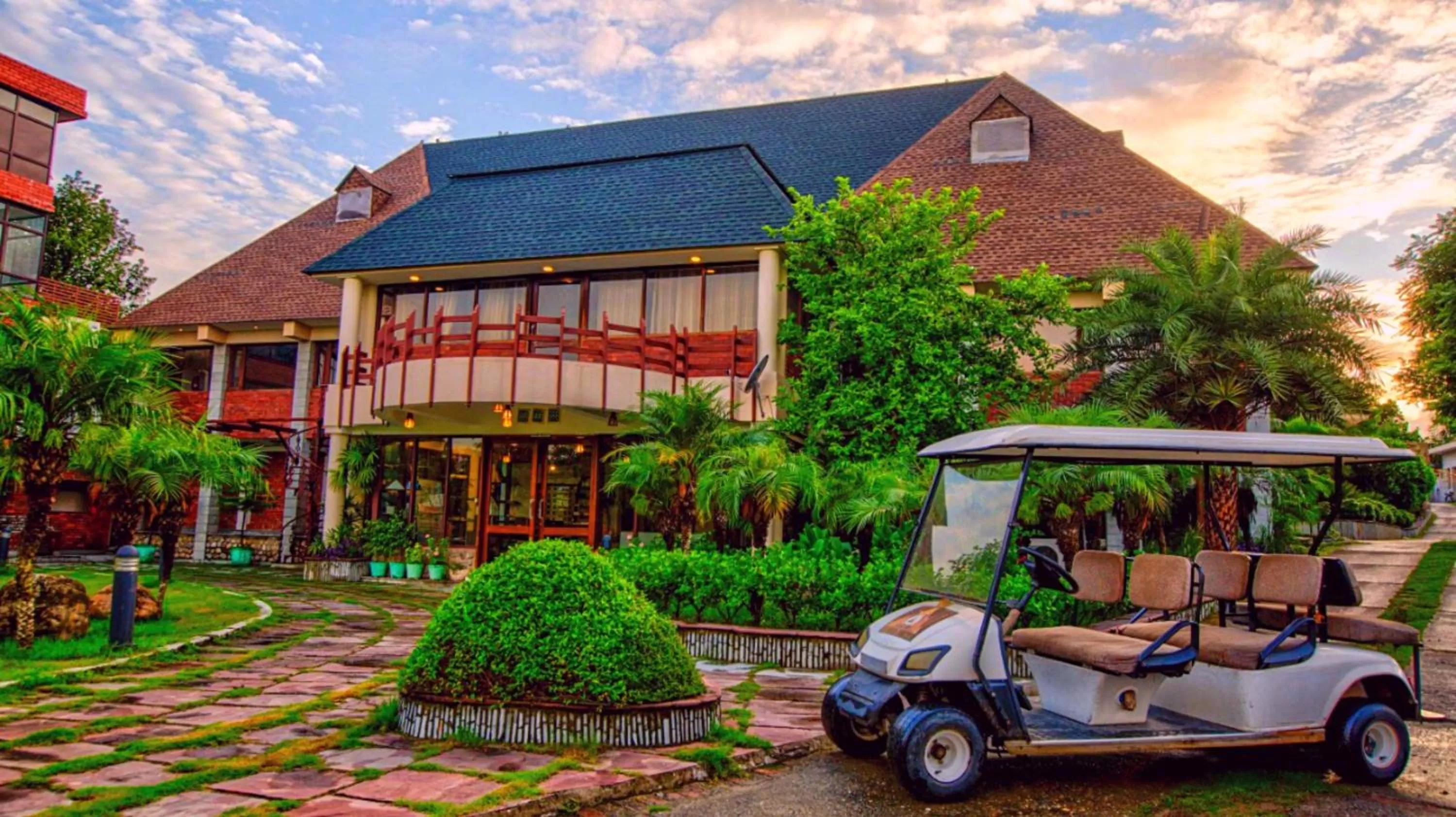 Parking in Pyramid Home Divine - A Wellness Resort