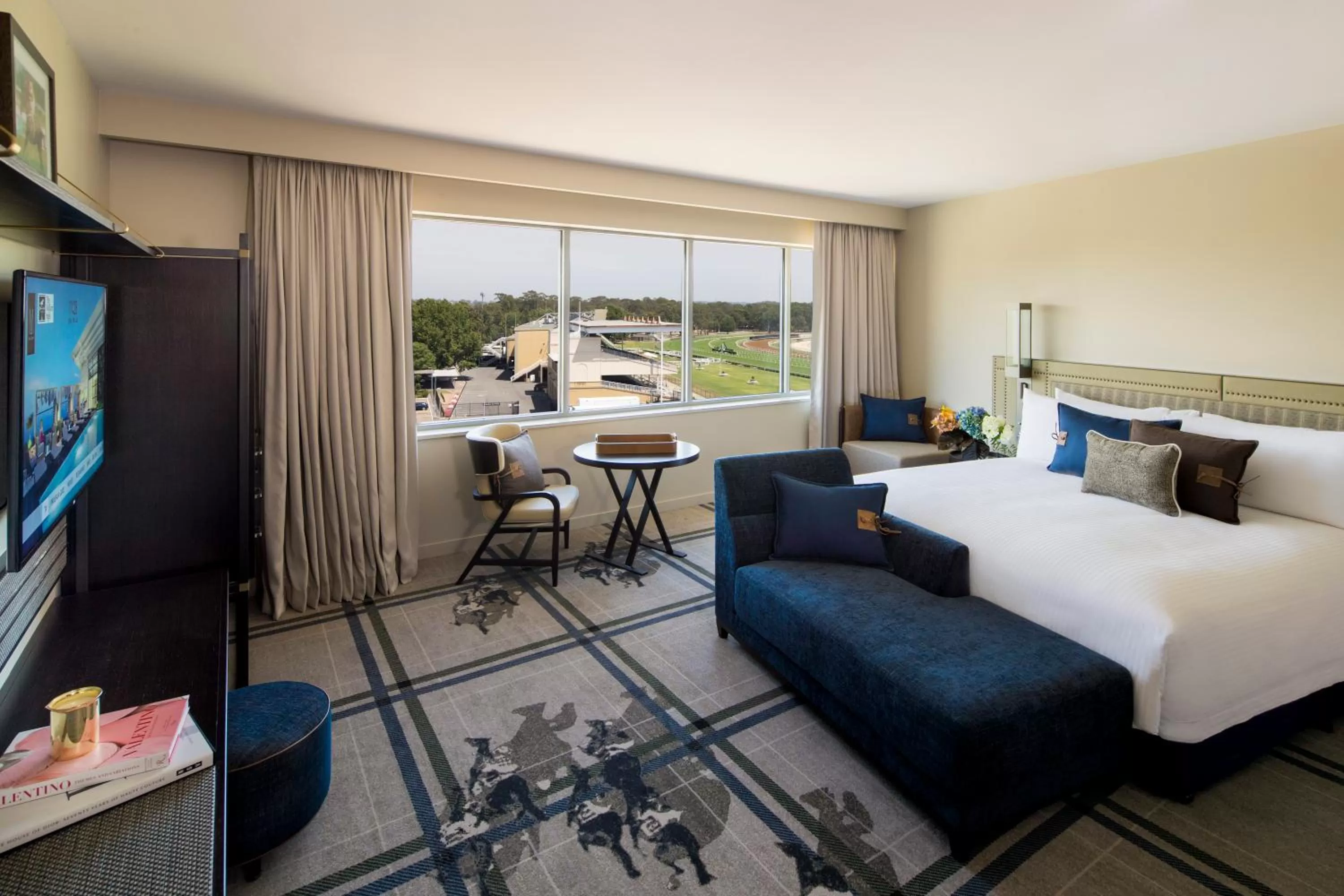 Communal lounge/ TV room, Bed in The William Inglis Mgallery