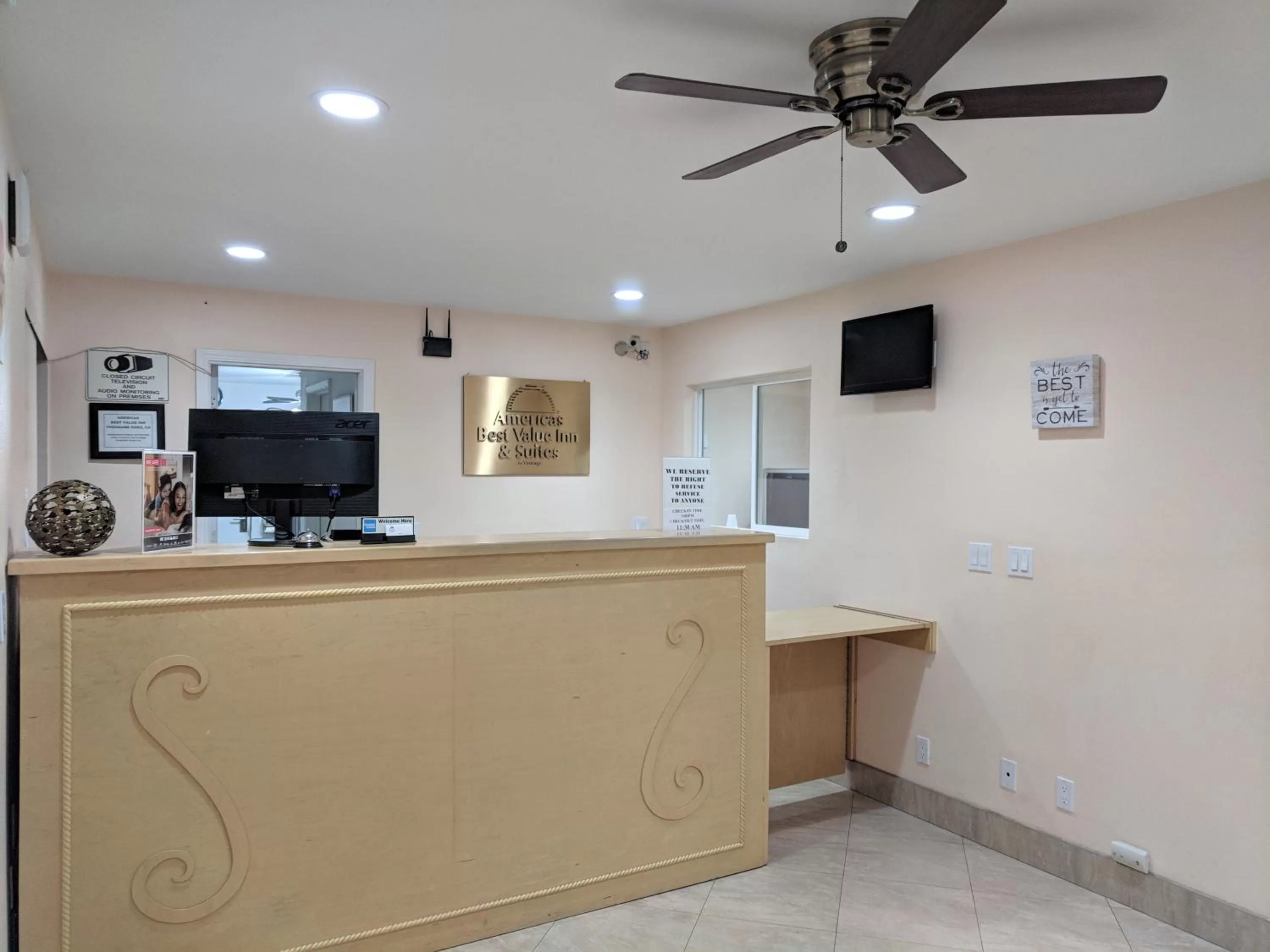 Lobby or reception in Americas Best Value Inn Thousand Oaks