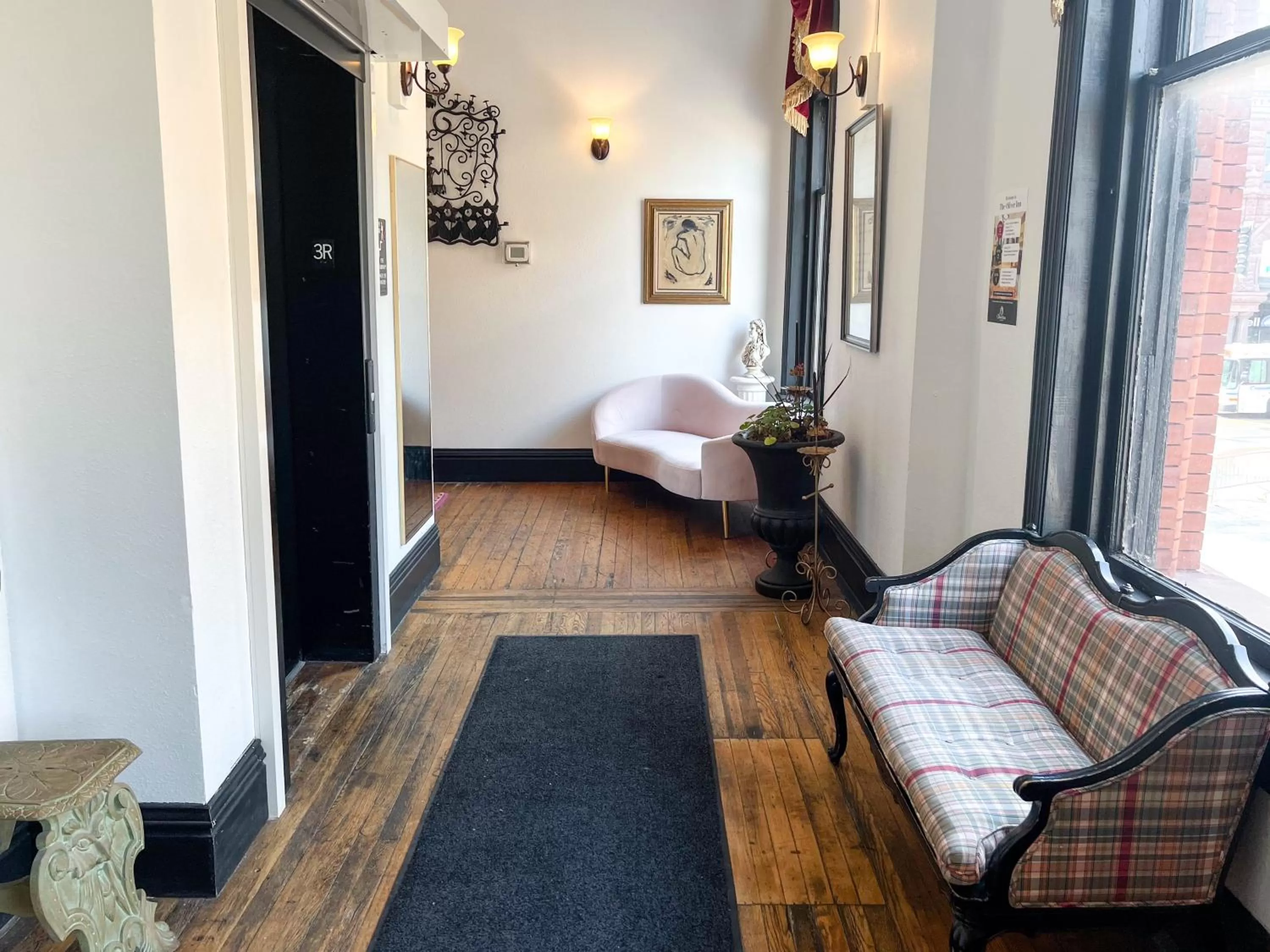 Seating area in The Oliver Inn