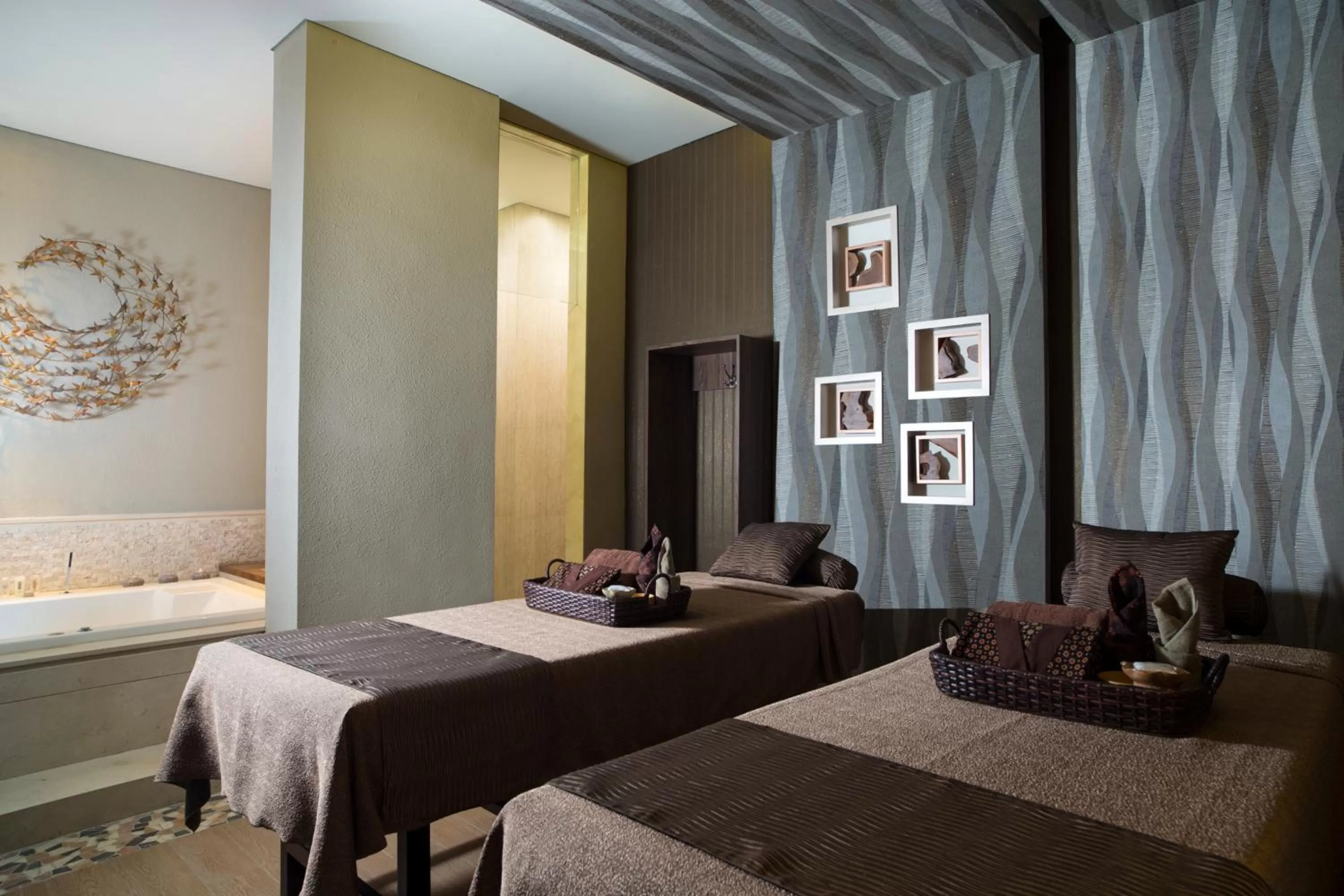 Massage, Bed in Holiday Inn Cikarang Jababeka by IHG