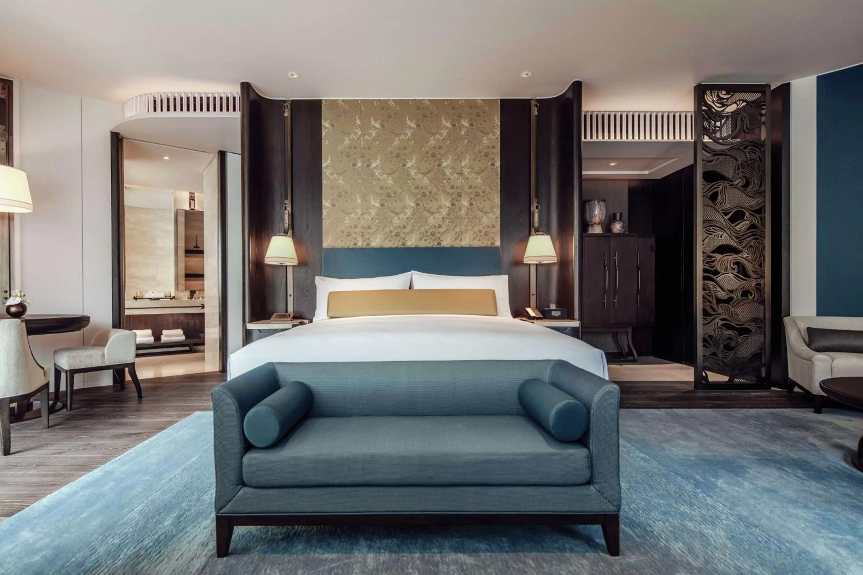 Bed in Waldorf Astoria Bangkok