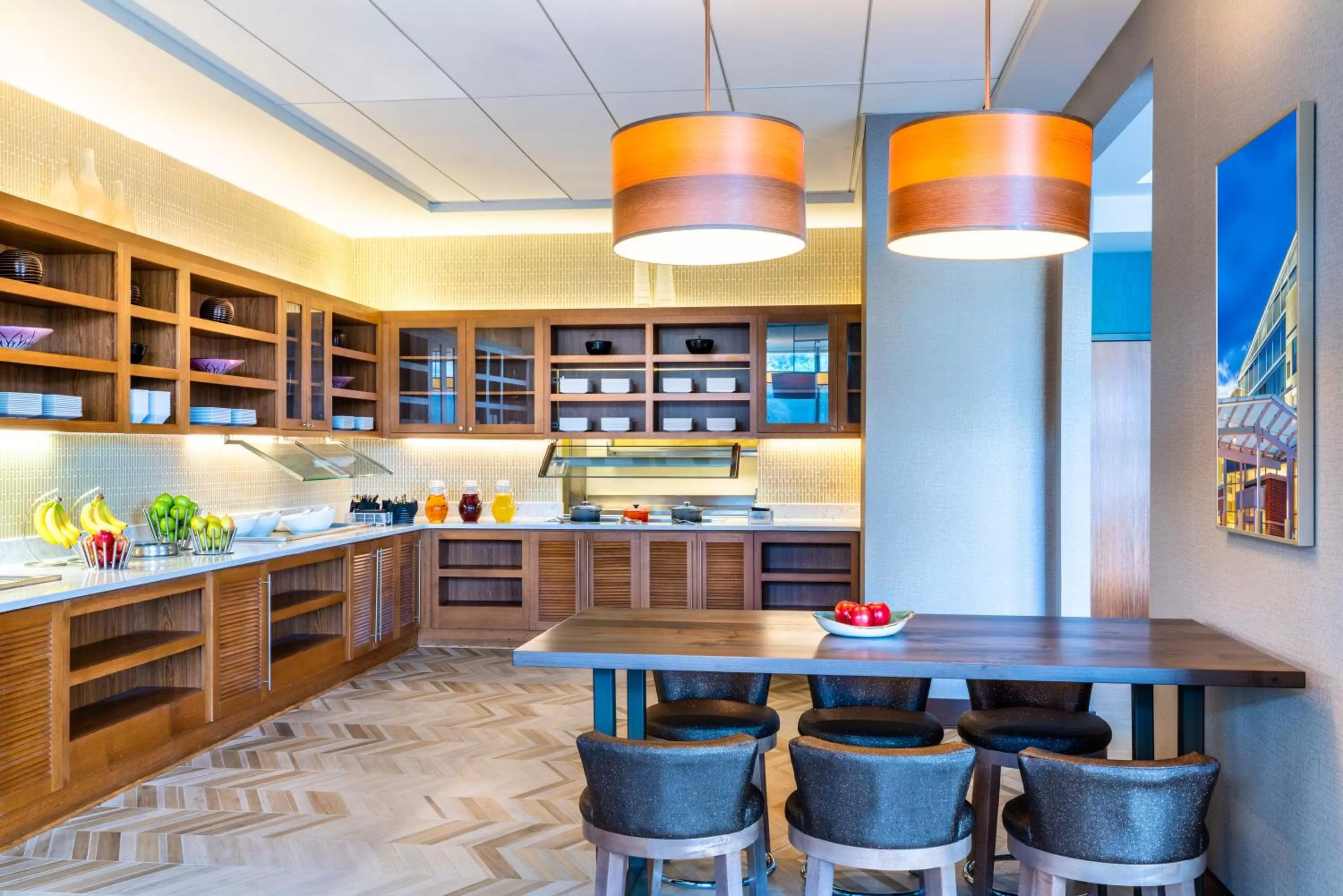 Seating area in Hyatt Place at The Hollywood Casino Pittsburgh South