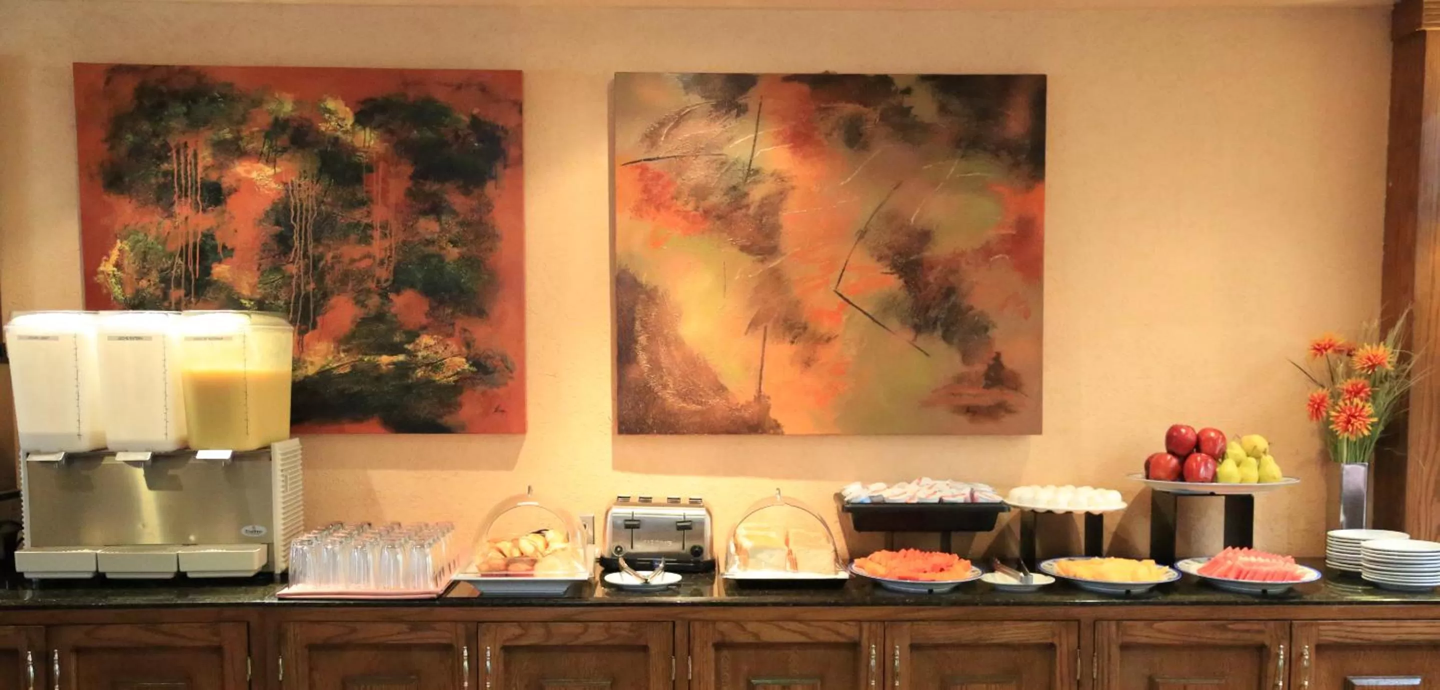 Breakfast, Food in Quality Inn & Suites Saltillo Eurotel