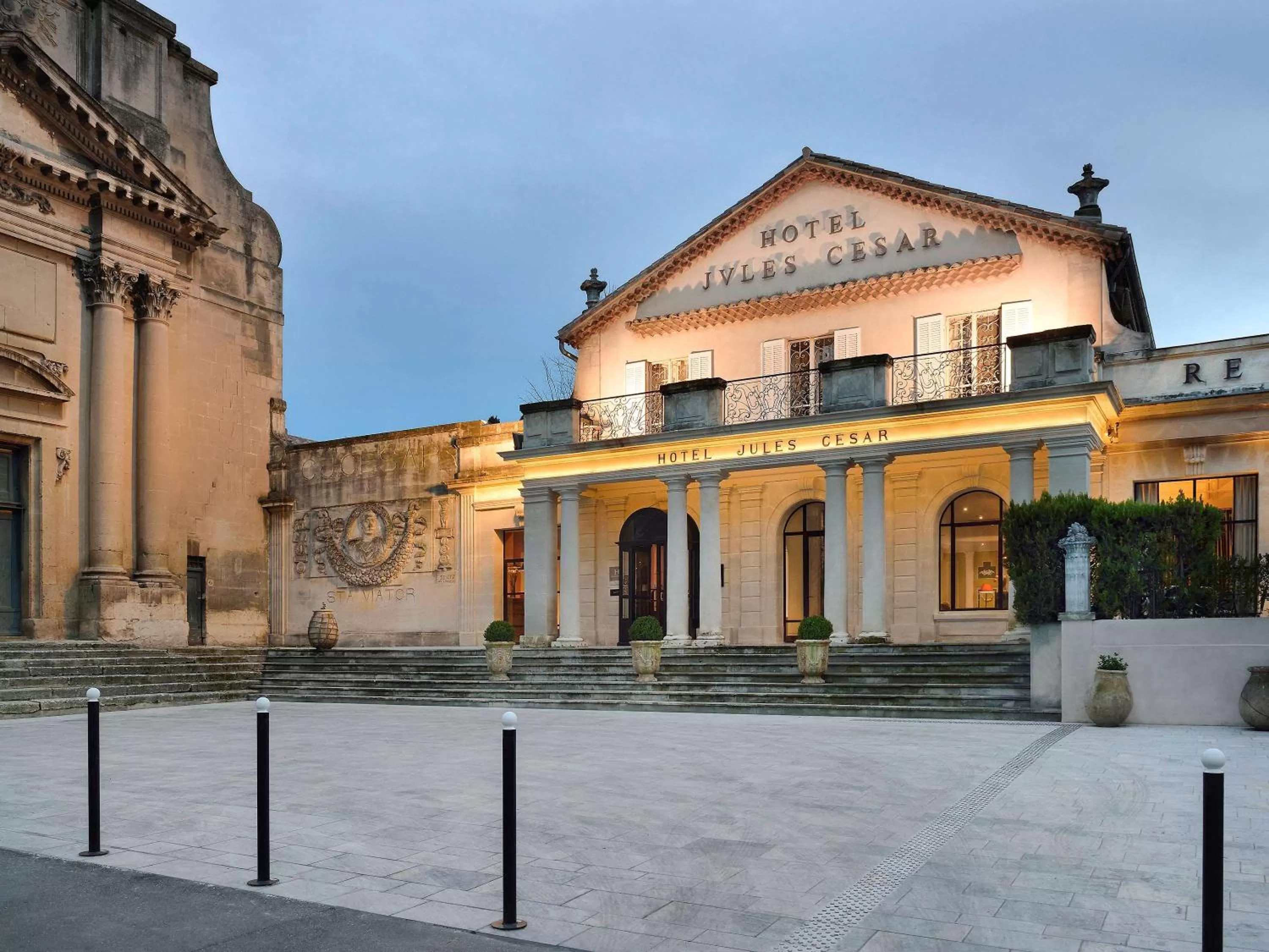 Property building in Hôtel & Spa Jules César Arles - MGallery Hotel Collection
