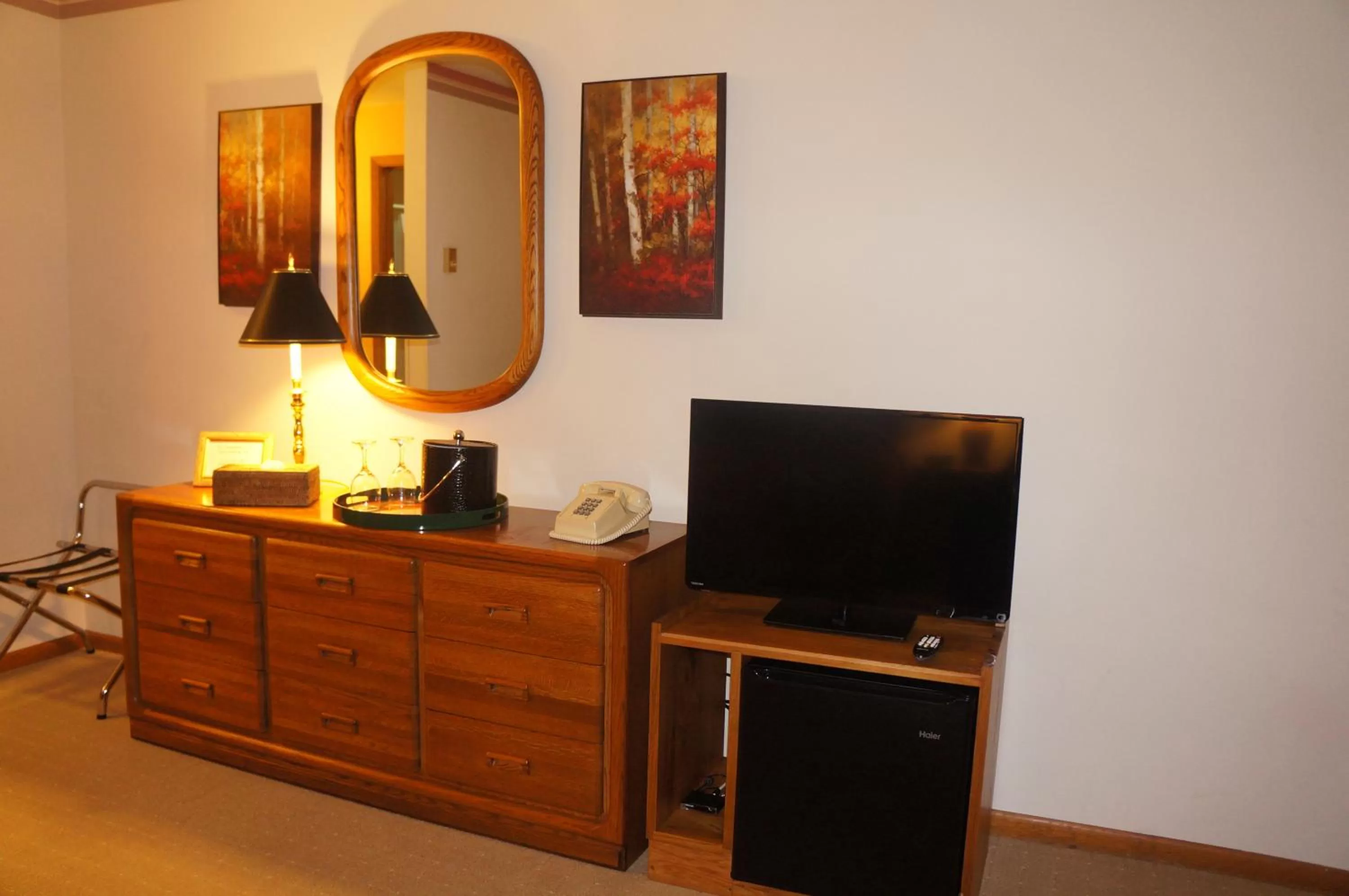 TV and multimedia in Greenbrier Inn Killington