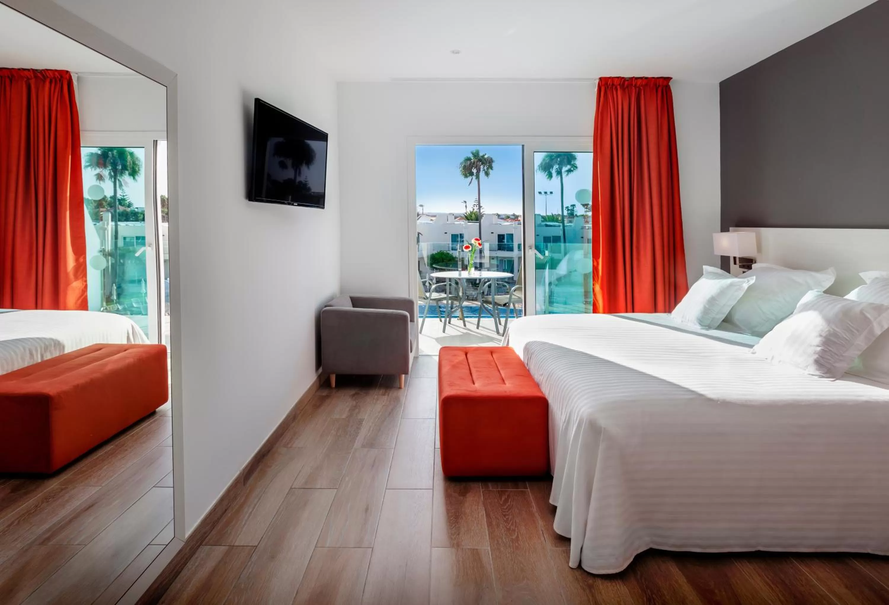 Photo of the whole room, Bed in Barceló Corralejo Sands