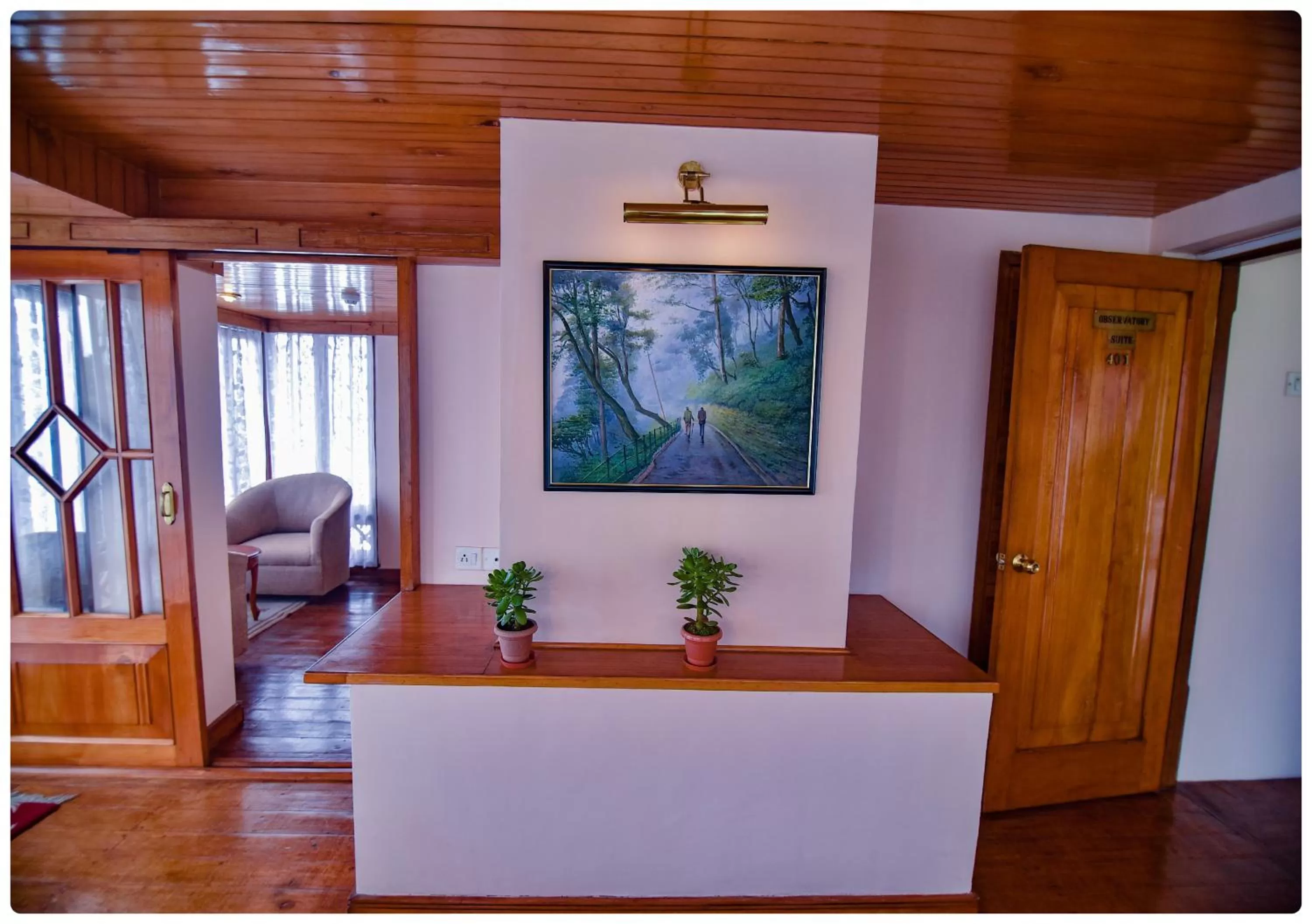 Seating area in Cedar Inn