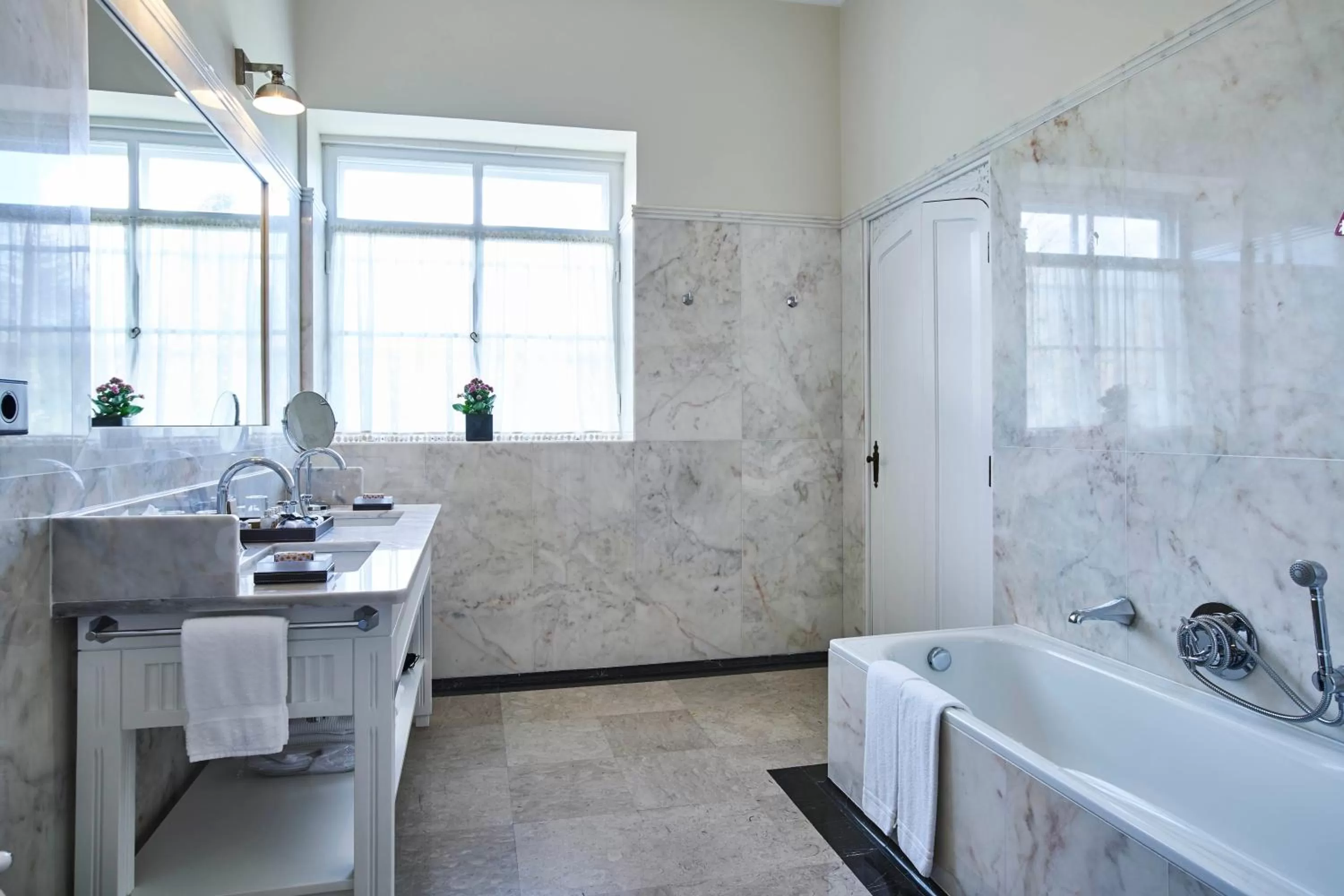 Bathroom in Quinta da Casa Branca - Small Luxury Hotels of the World