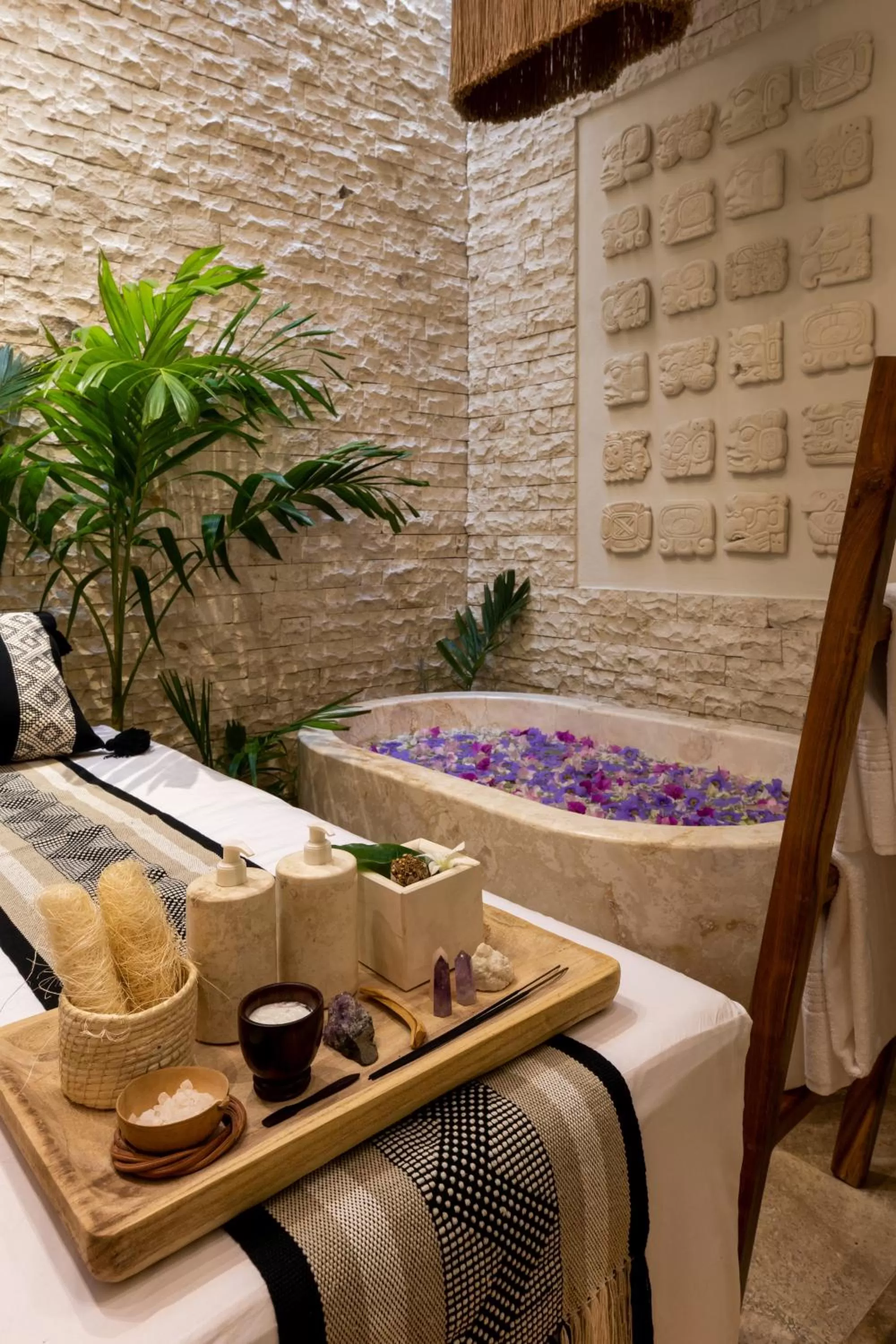 Bathroom, Bed in Olbil Hotel Boutique