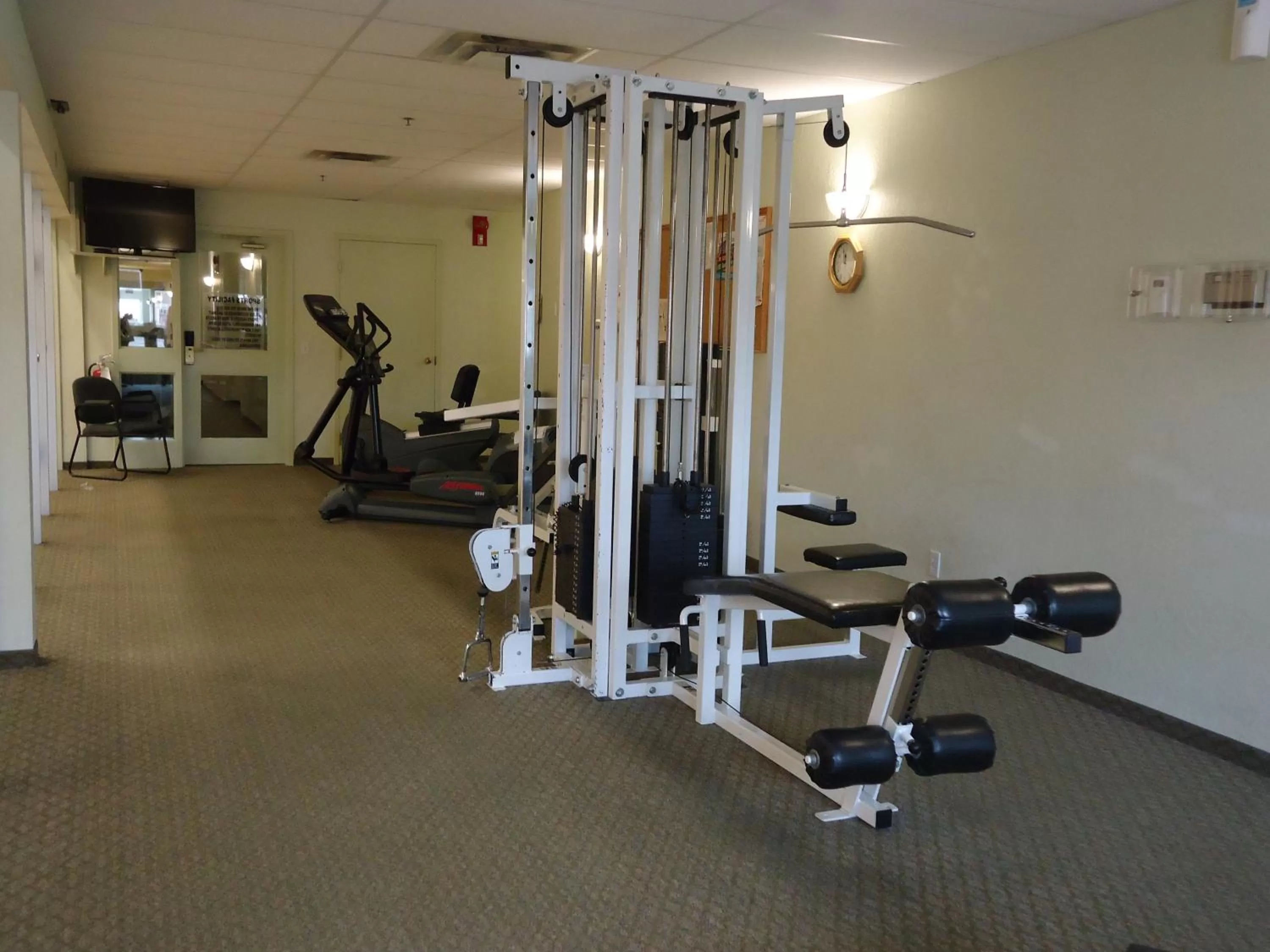 Fitness centre/facilities in Super 8 by Wyndham Dauphin