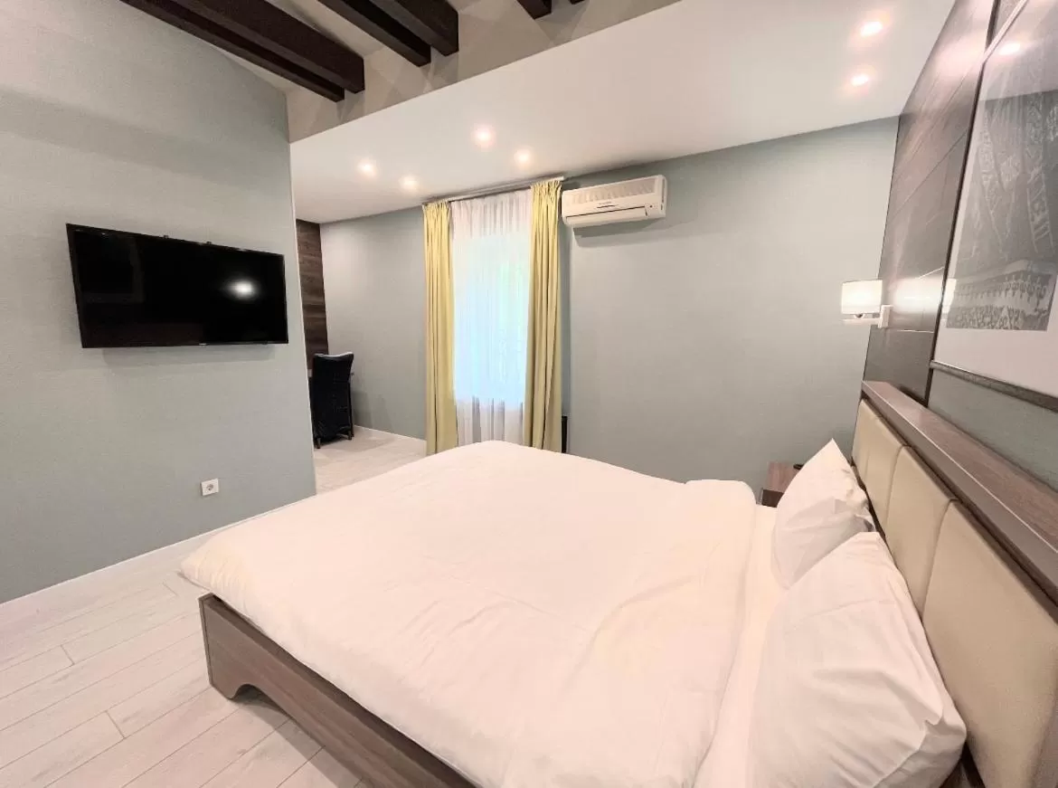 Photo of the whole room, Bed in Resident Hotel Gogol