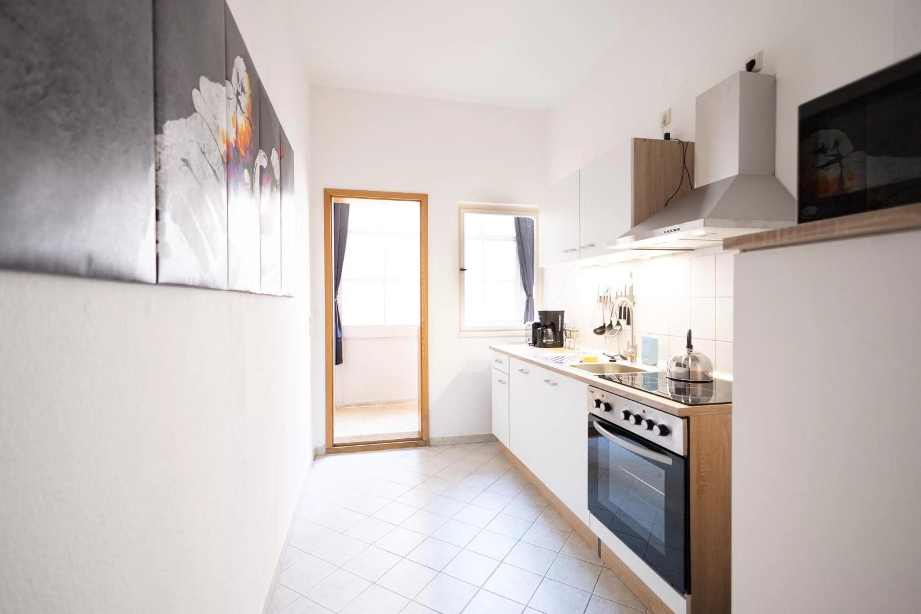 Kitchen or kitchenette in Apartments an der Oper - Innenstadt - Zentral - Küche - Wifi - Powered by Ko-Living