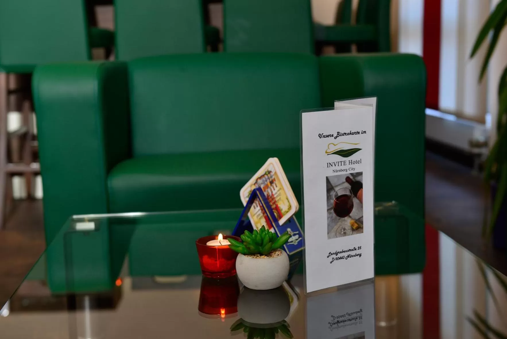 Lounge or bar in INVITE Hotel Nürnberg City