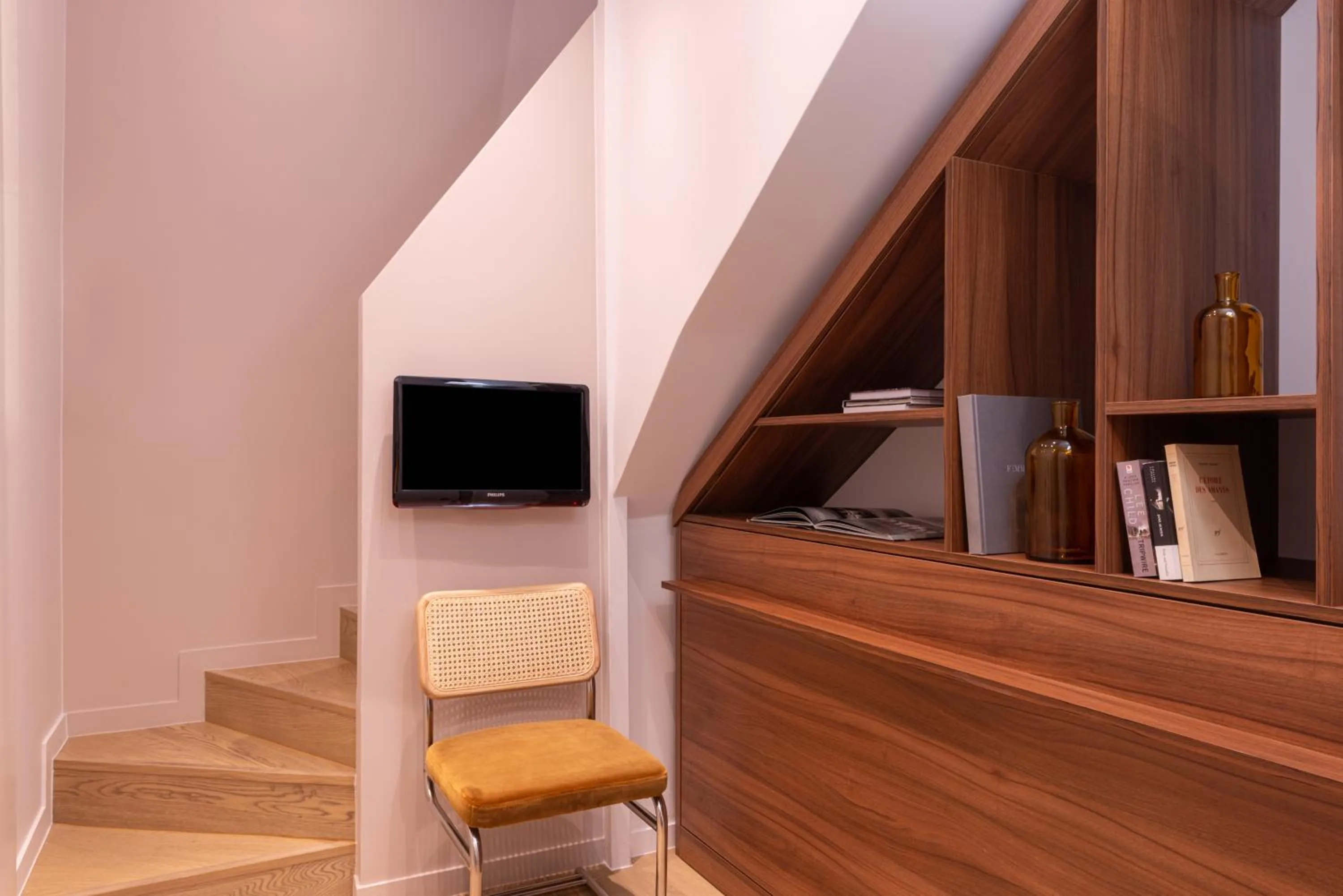 Bedroom in Hotel Le Placide Saint-Germain Des Prés