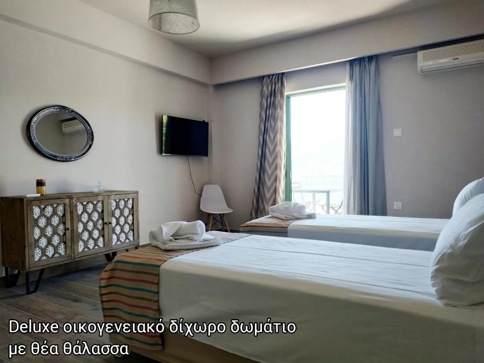 Photo of the whole room, Bed in Evita's Resort