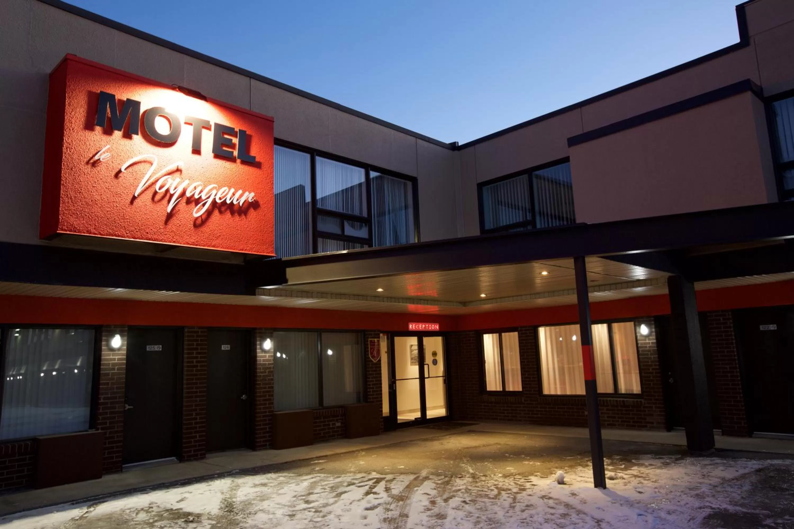 Facade/entrance, Property Building in Motel Le Voyageur