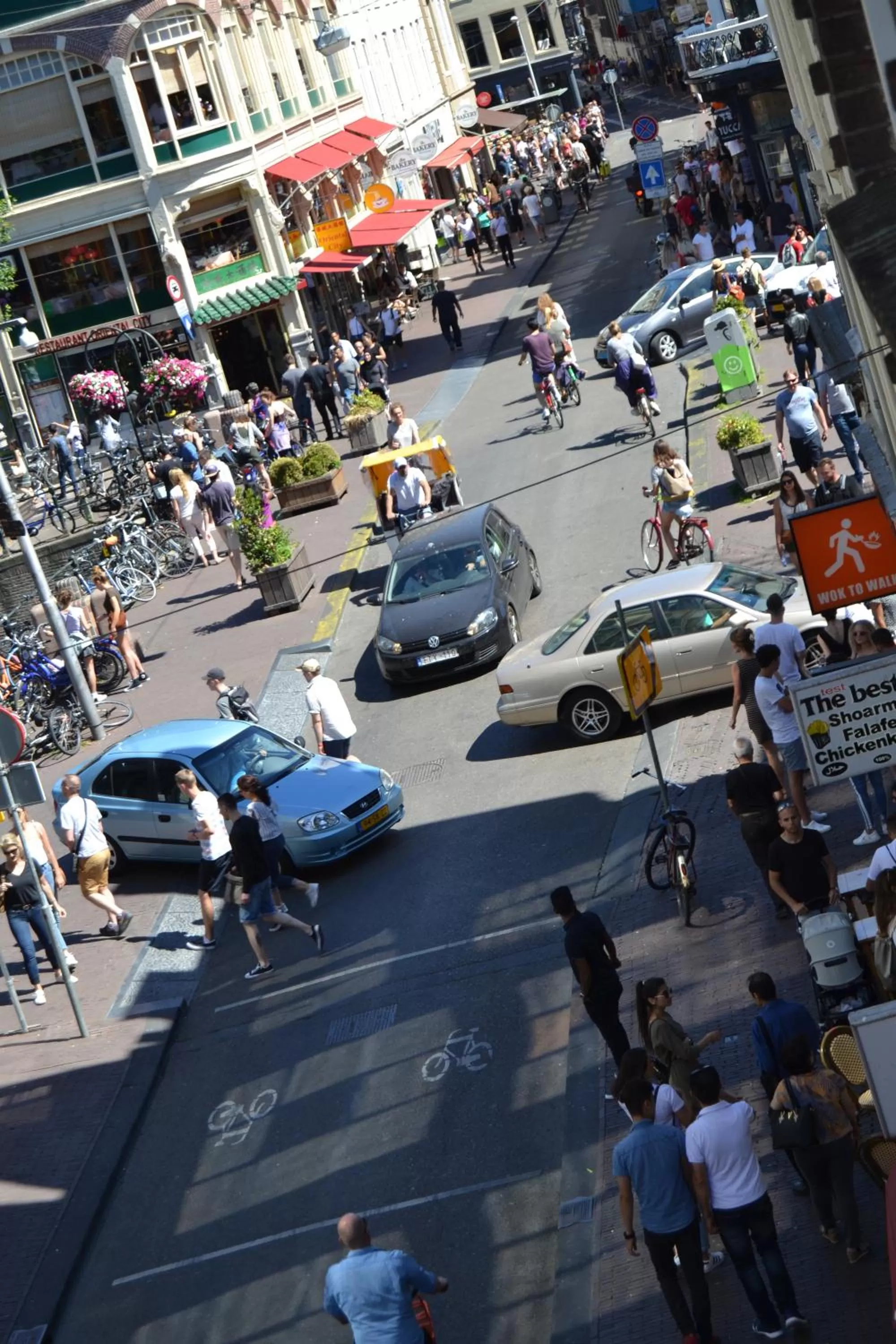 Restaurant/places to eat in Hotel Damsquare