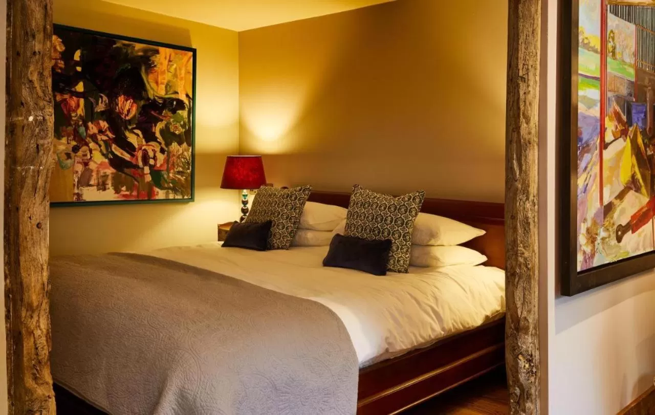 Bed in The Crown Inn, Church Enstone