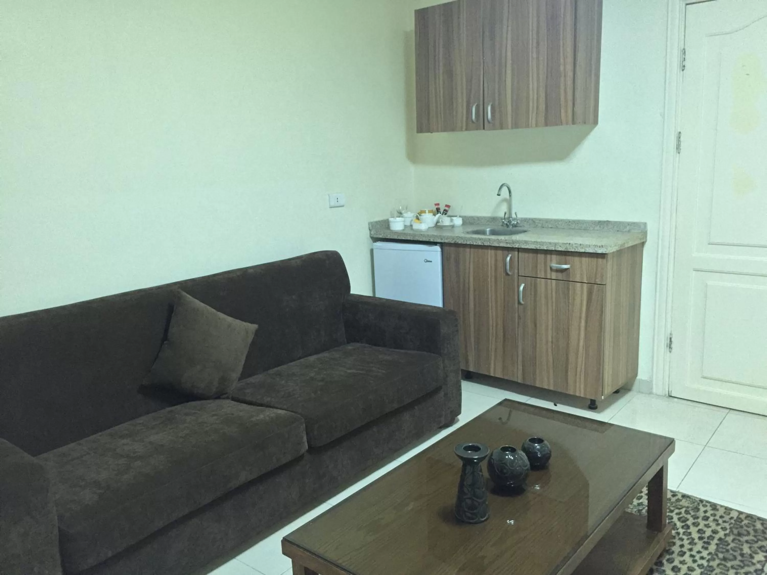Living room in Zaina Plaza Hotel