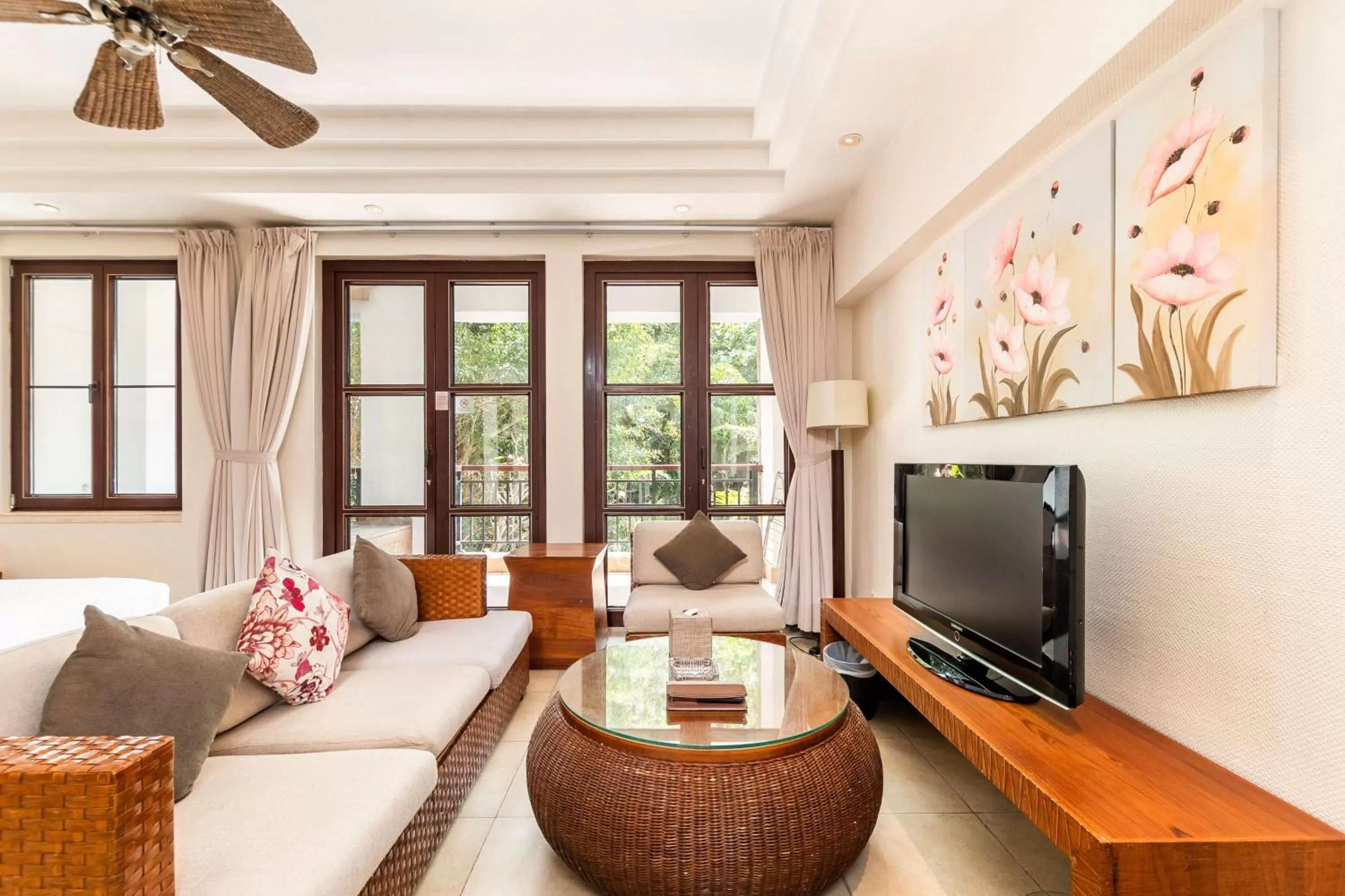 Living room in Aegean Suites Sanya Yalong Bay Resort