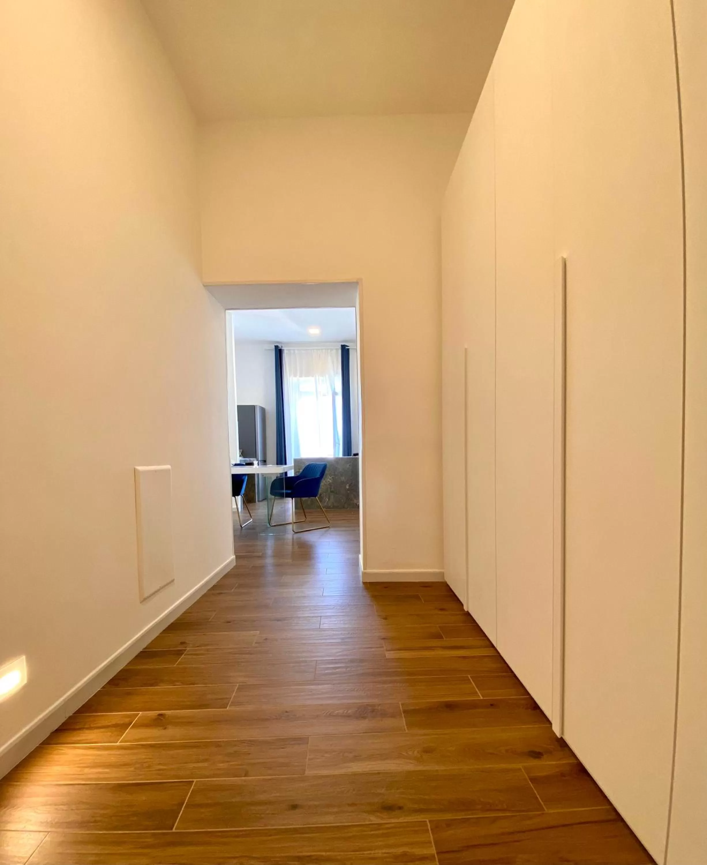 wardrobe, TV/Entertainment Center in Casa Roma