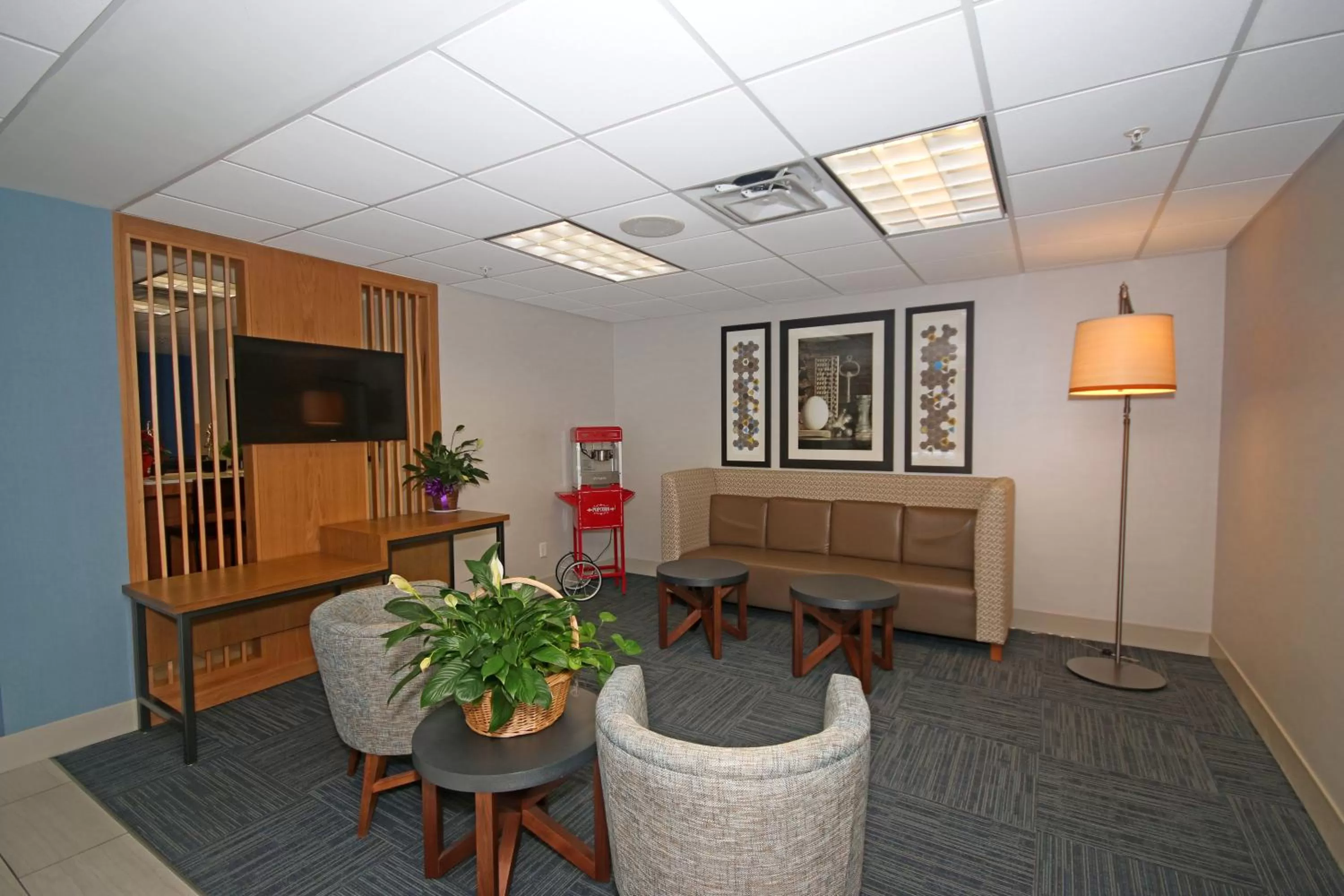 Property building in Holiday Inn Express Troutville-Roanoke North by IHG