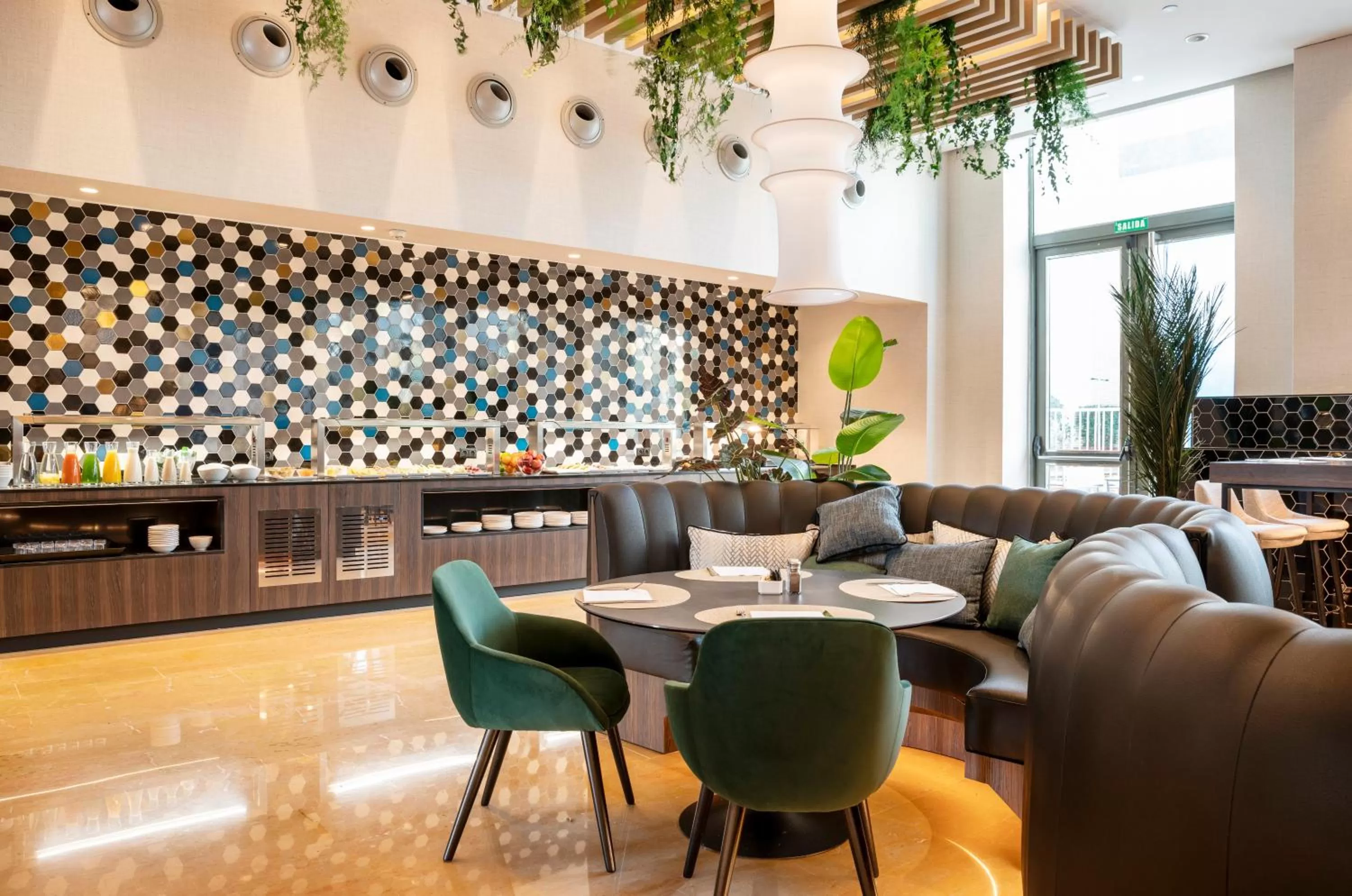 Restaurant/places to eat in Ilunion Valencia 4