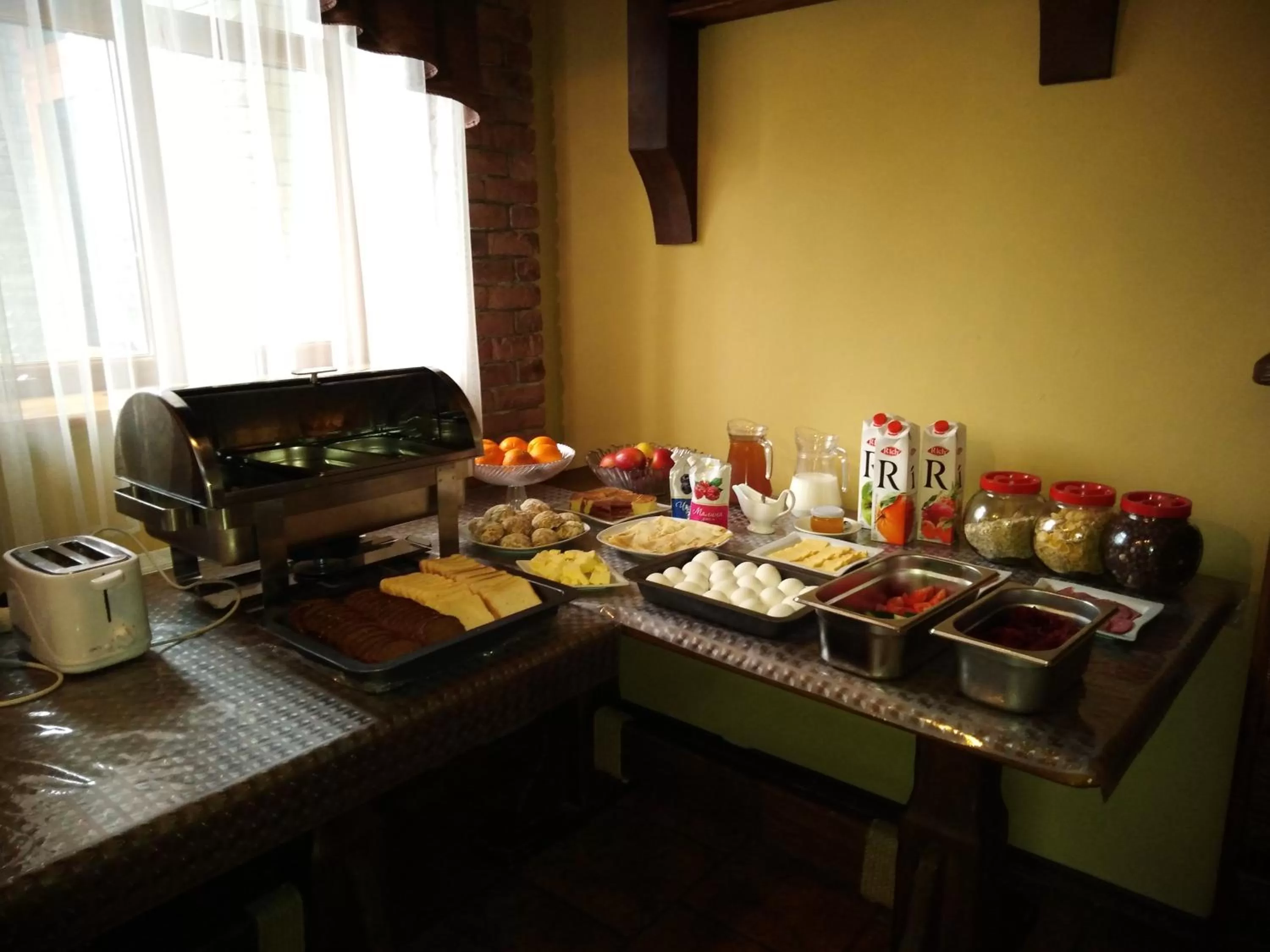 Buffet breakfast in Stara Vezha Hotel