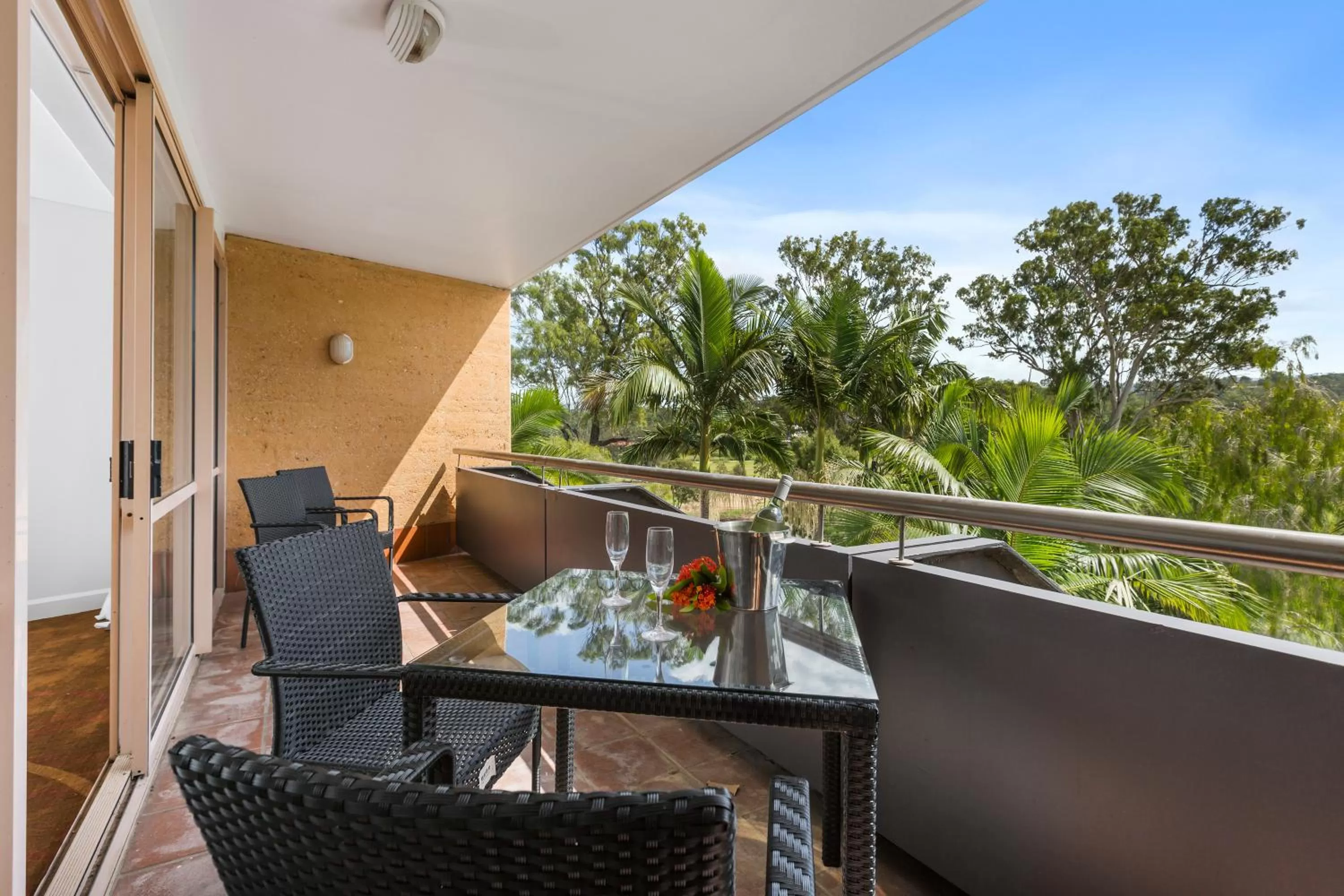 Lower Penthouse Suite in The Kooralbyn Valley