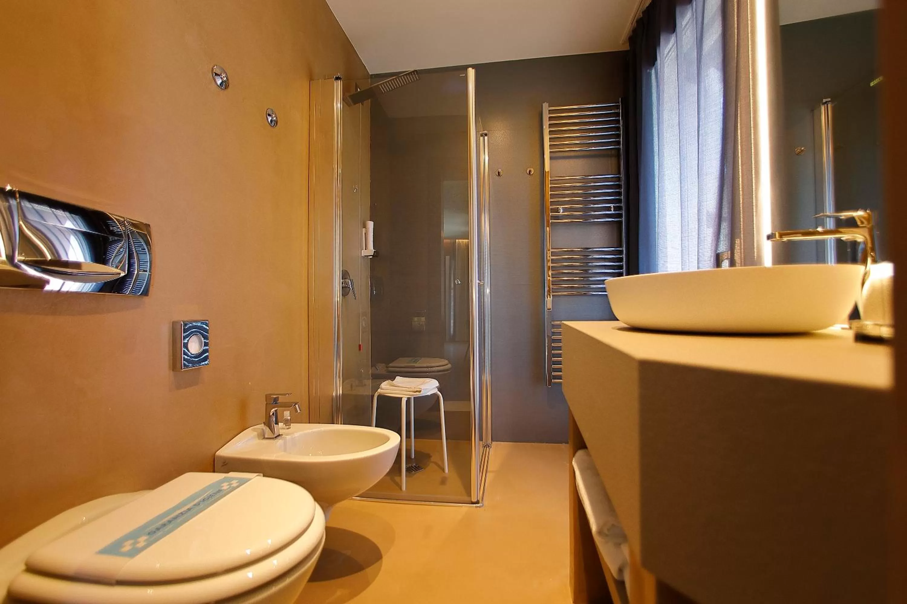 Shower in Hotel Bell'arrivo by Dori